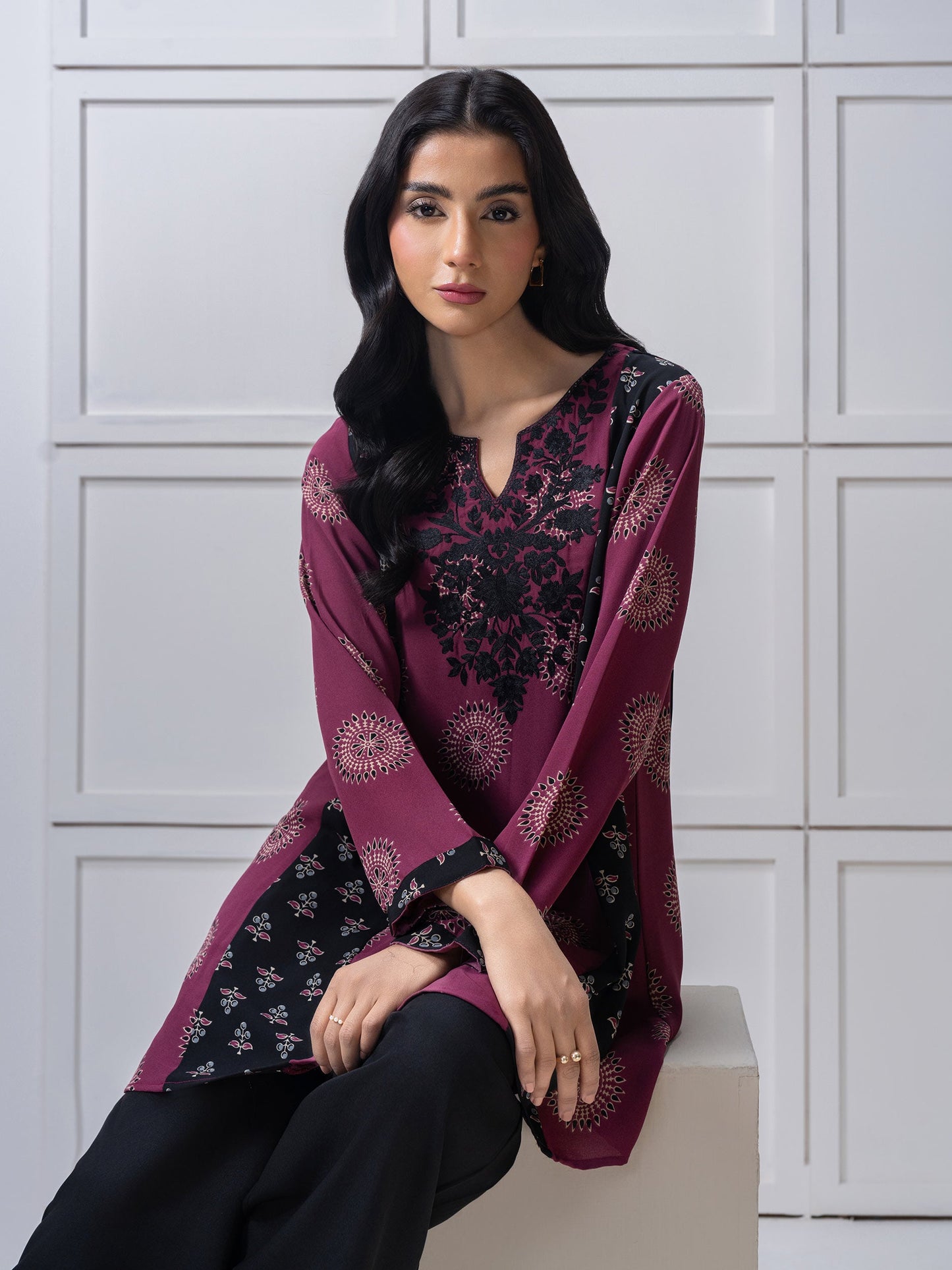 Grip Kurti-Embroidered (Pret)