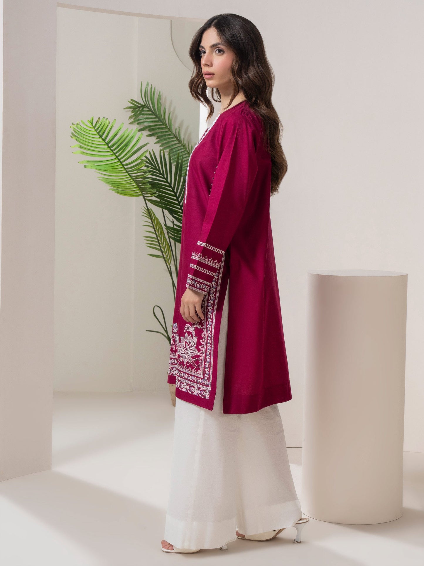 Embroidered Lawn Shirt (Pret)