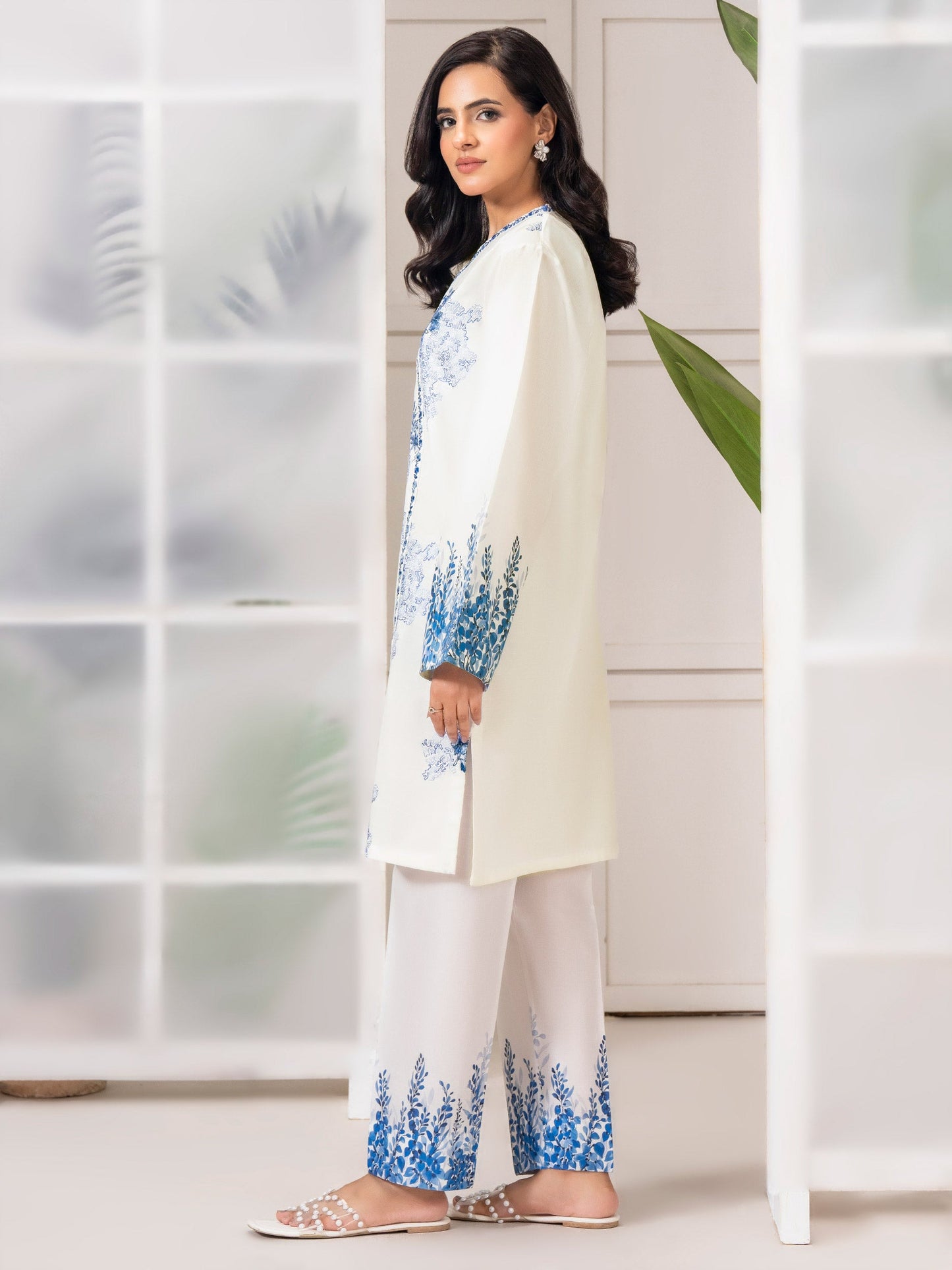 2 Piece Lawn Suit-Embroidered (Pret)