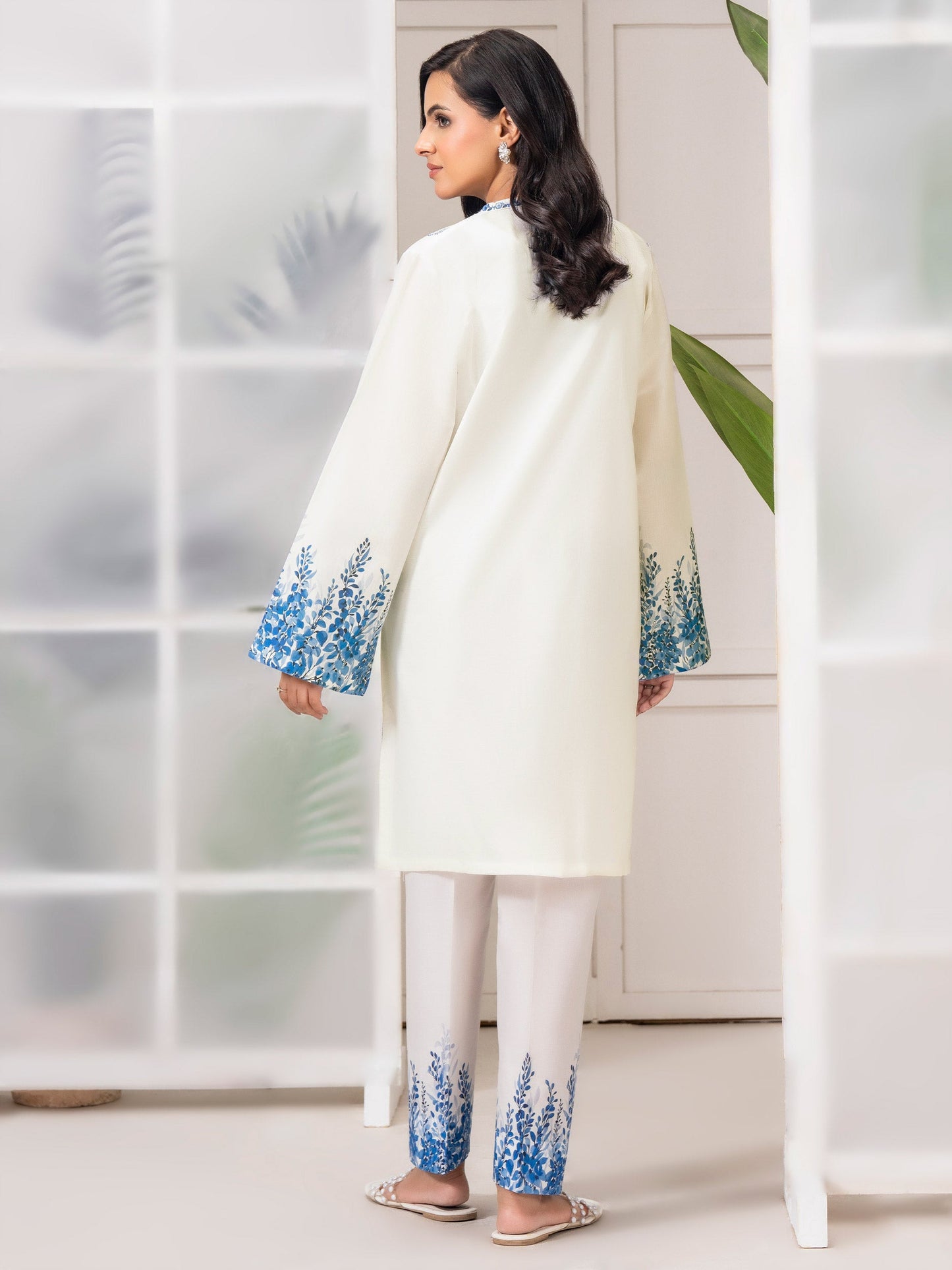 2 Piece Lawn Suit-Embroidered (Pret)