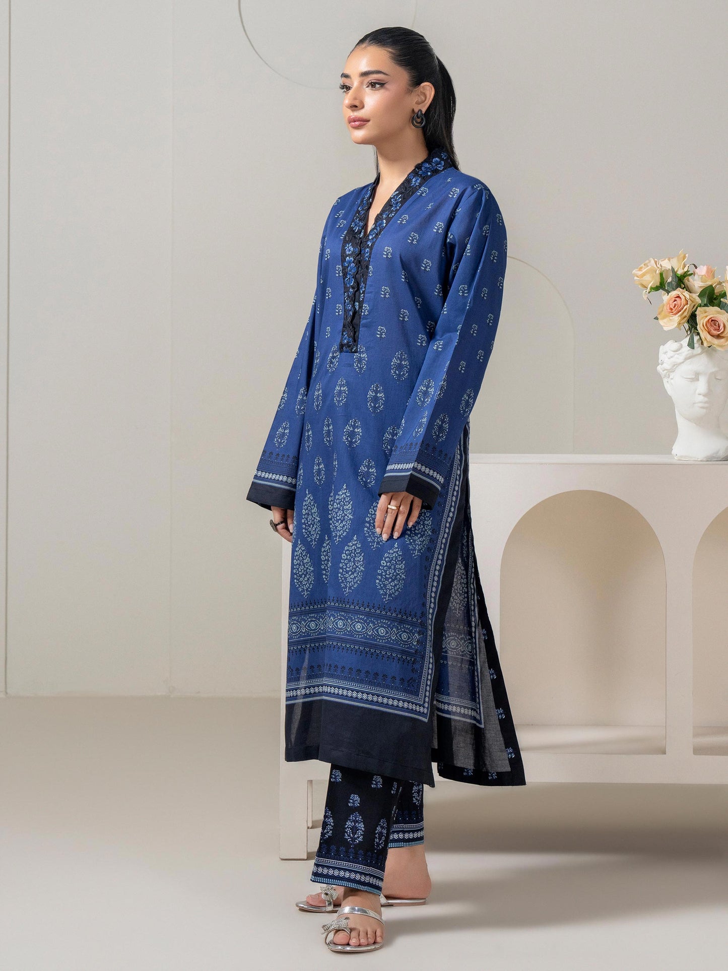 2 Piece Lawn Suit-Embroidered (Pret)