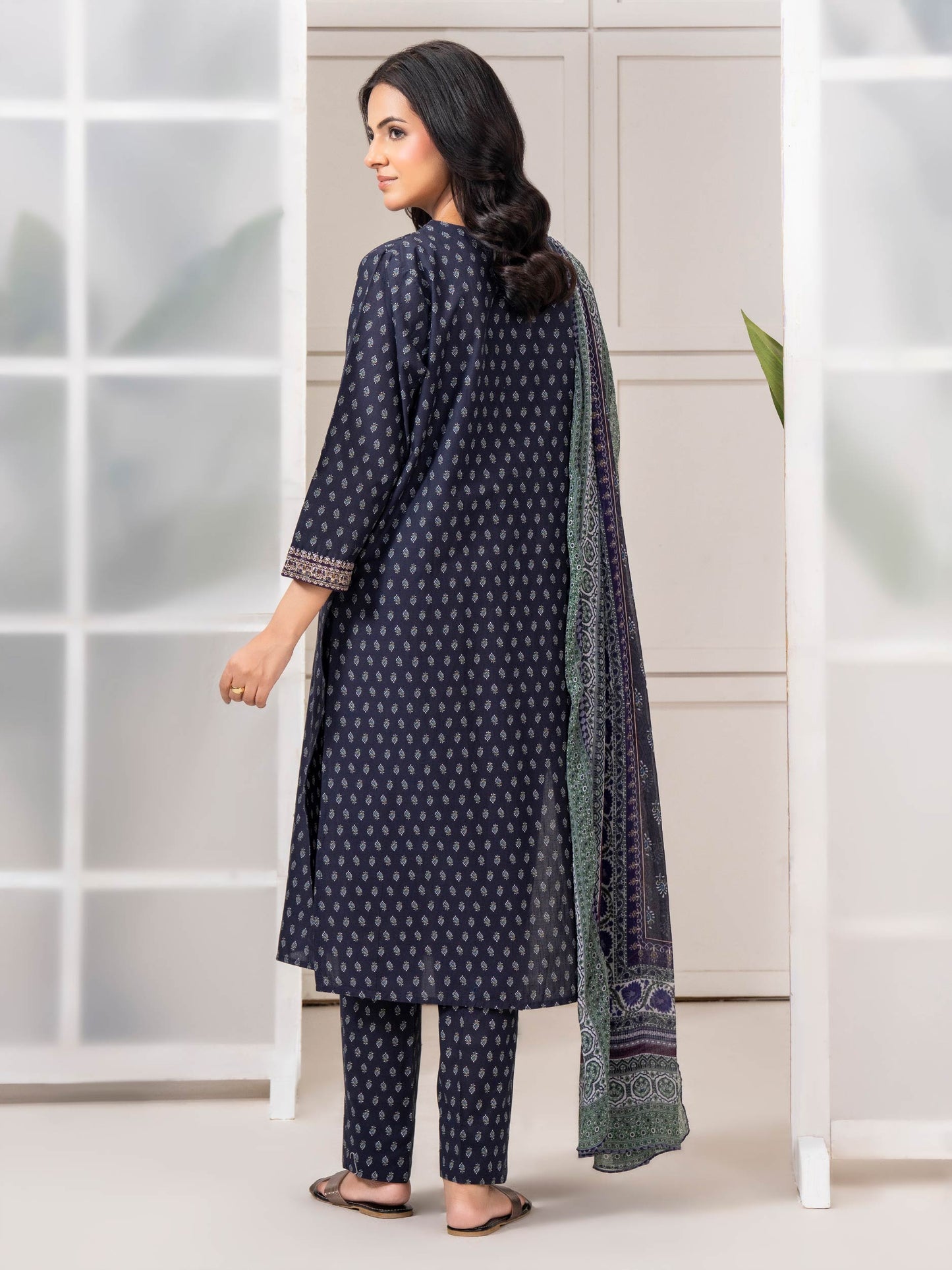 3 Piece Lawn Suit-Embroidered (Pret)