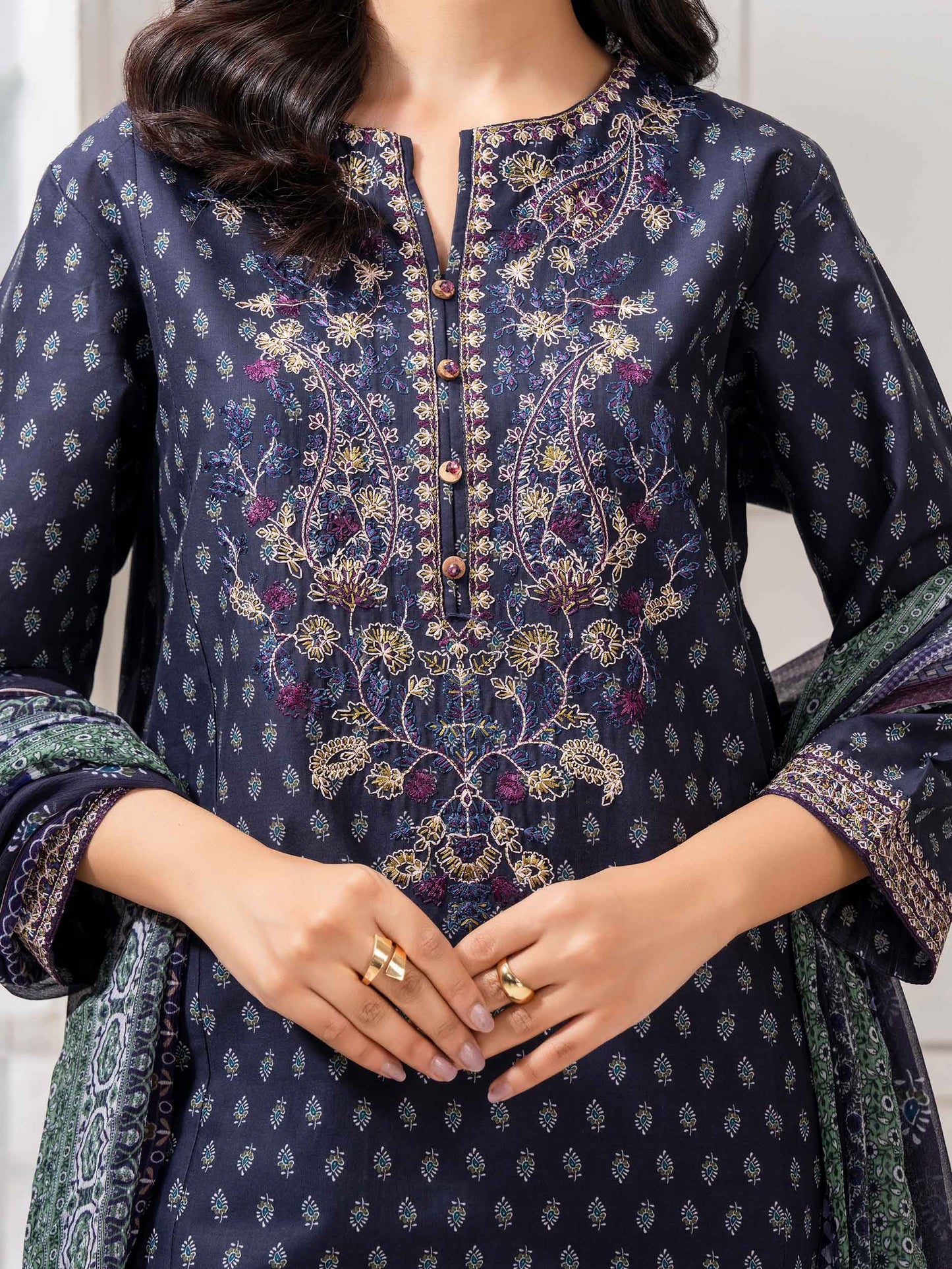3 Piece Lawn Suit-Embroidered (Pret)