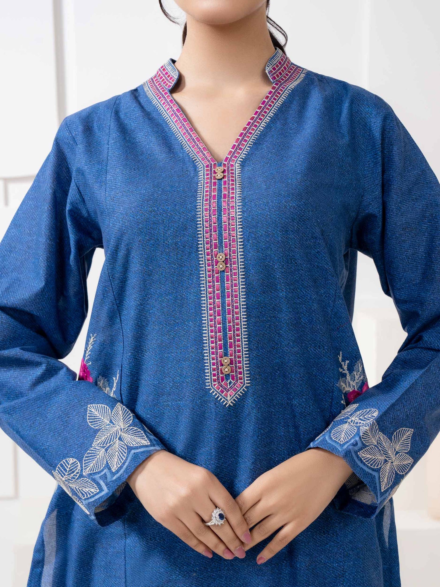 3 Piece Lawn Suit-Embroidered (Pret)