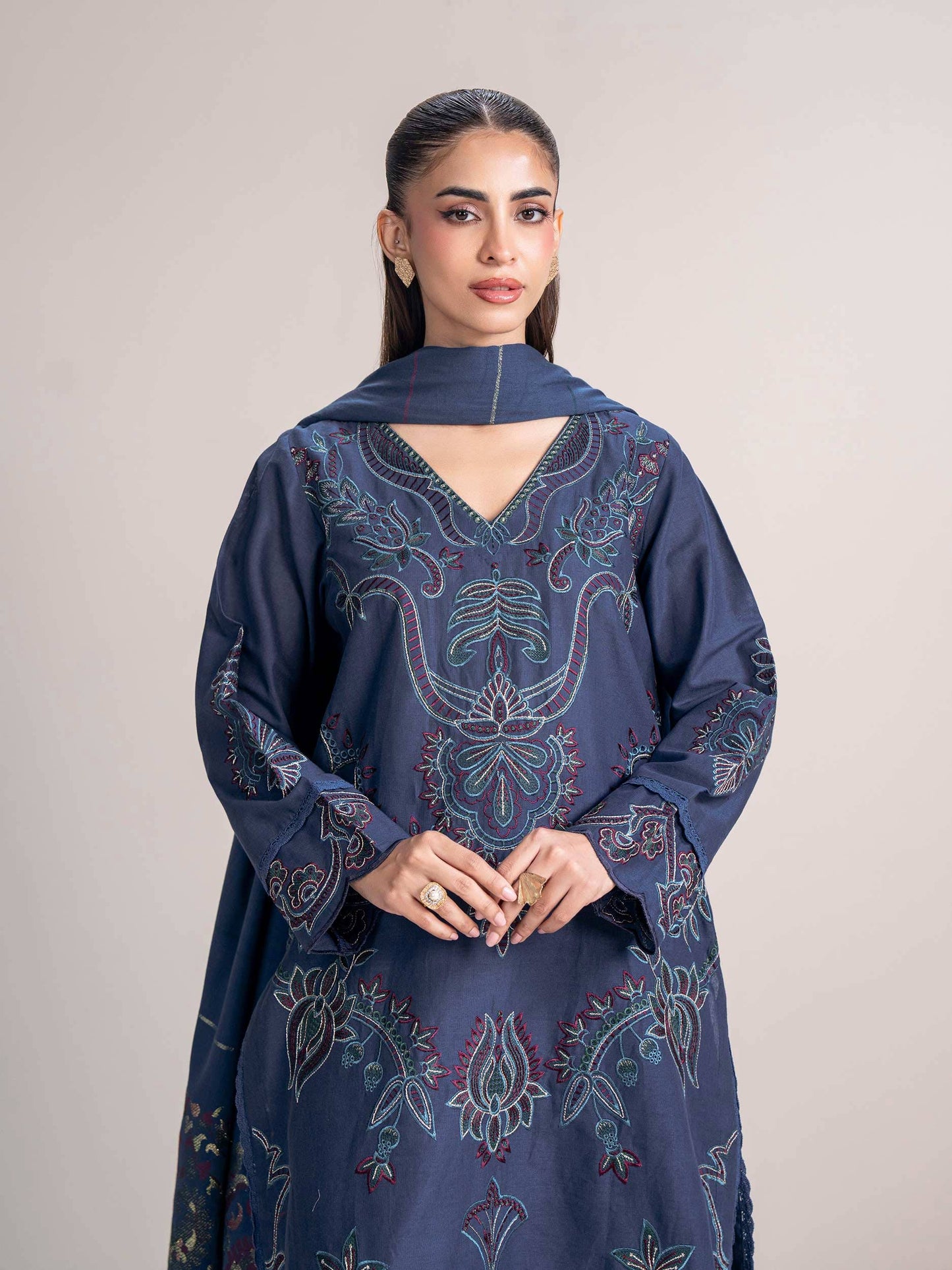 3 Piece Khaddar Suit- Embroidered (Pret)