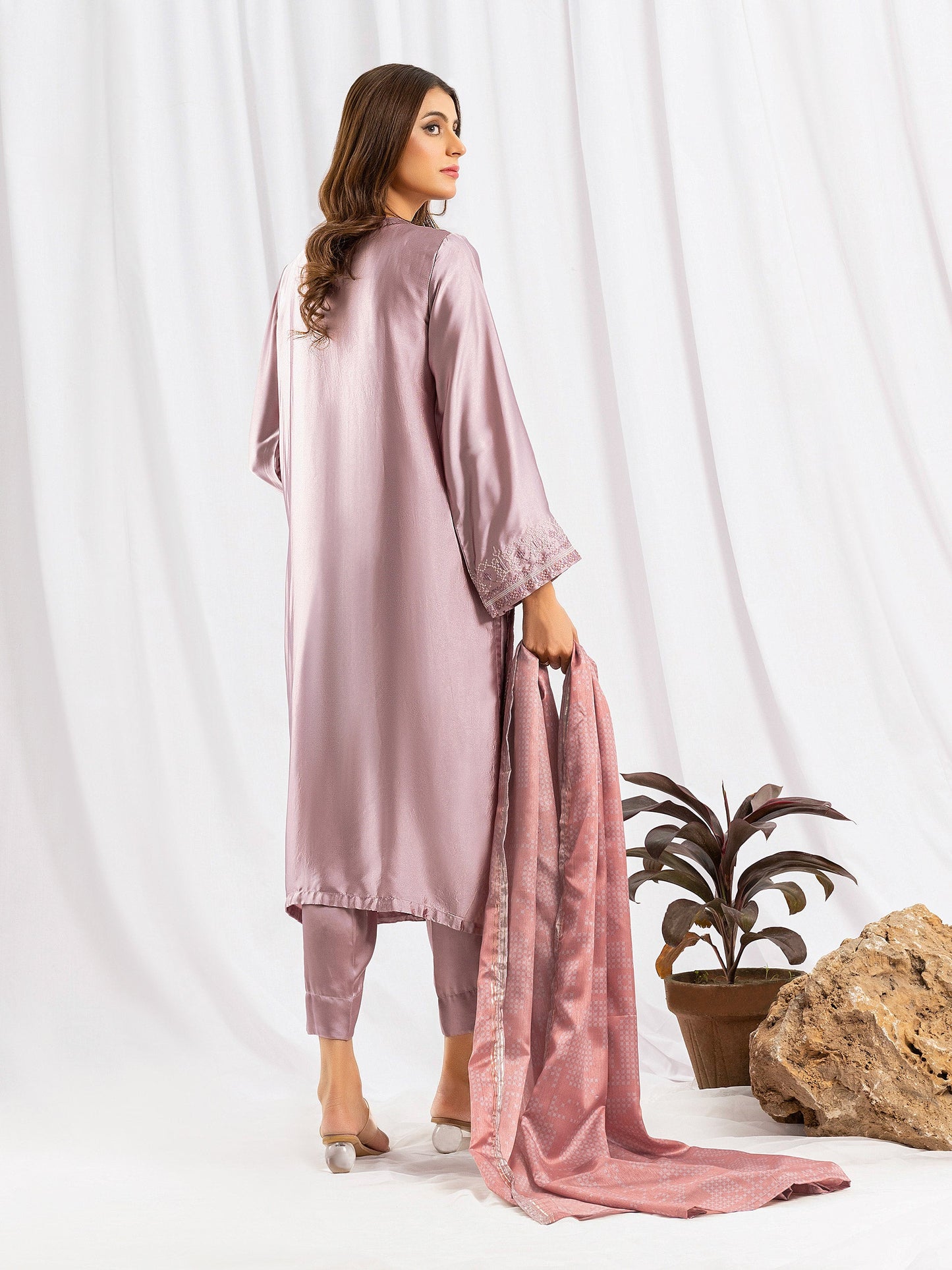3 Piece Silk Suit-Embroidered (Pret)