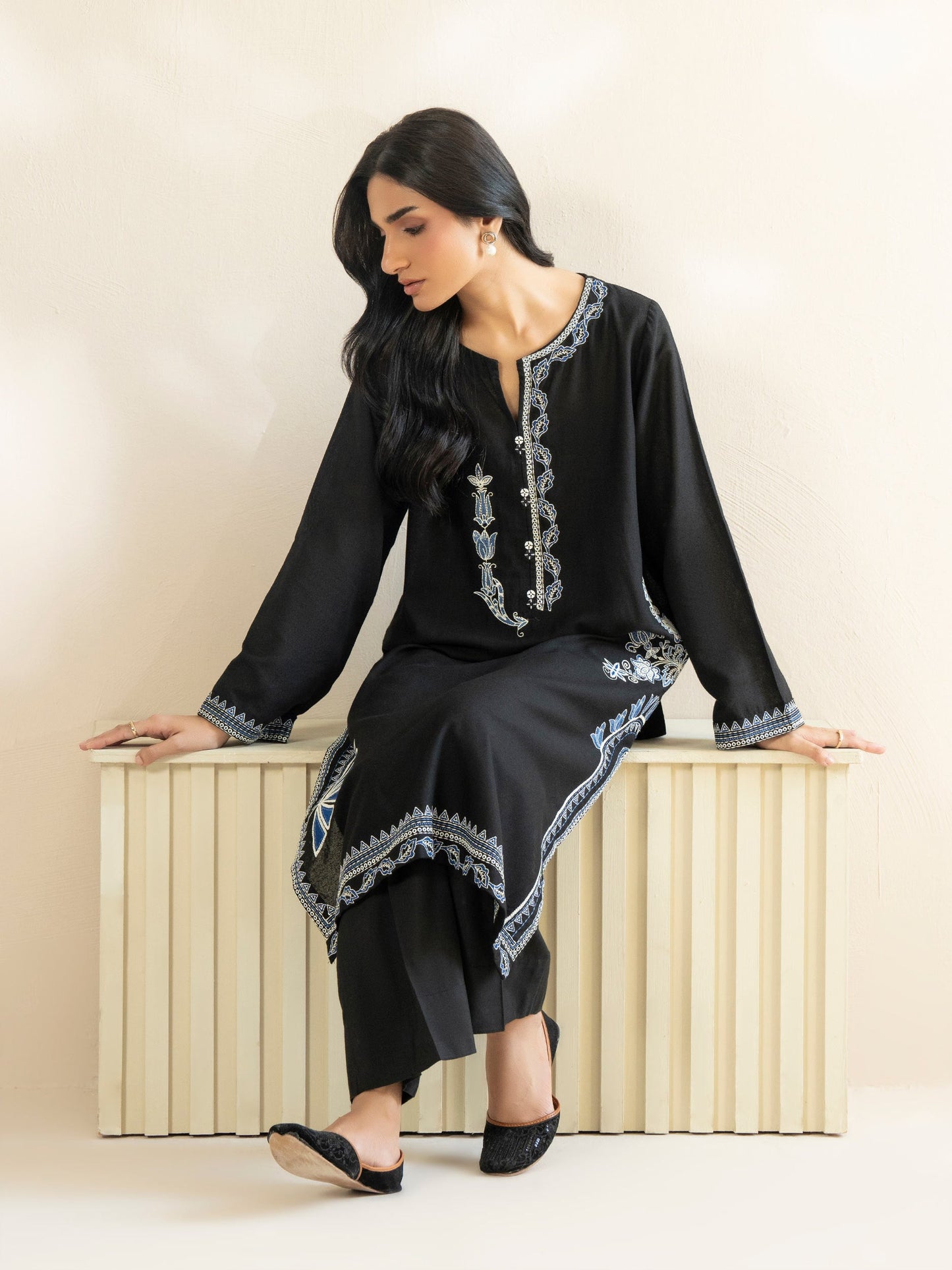 2 Piece Karandi Suit-Embroidered (Pret)