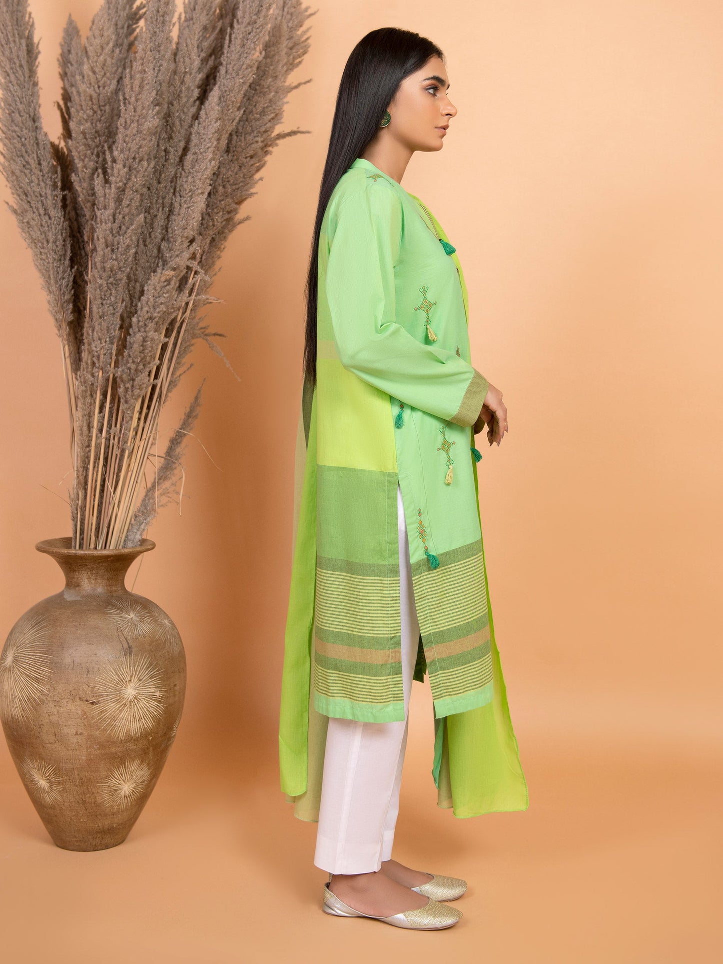 2 Piece Yarn Dyed Suit-Embroidered (Pret)