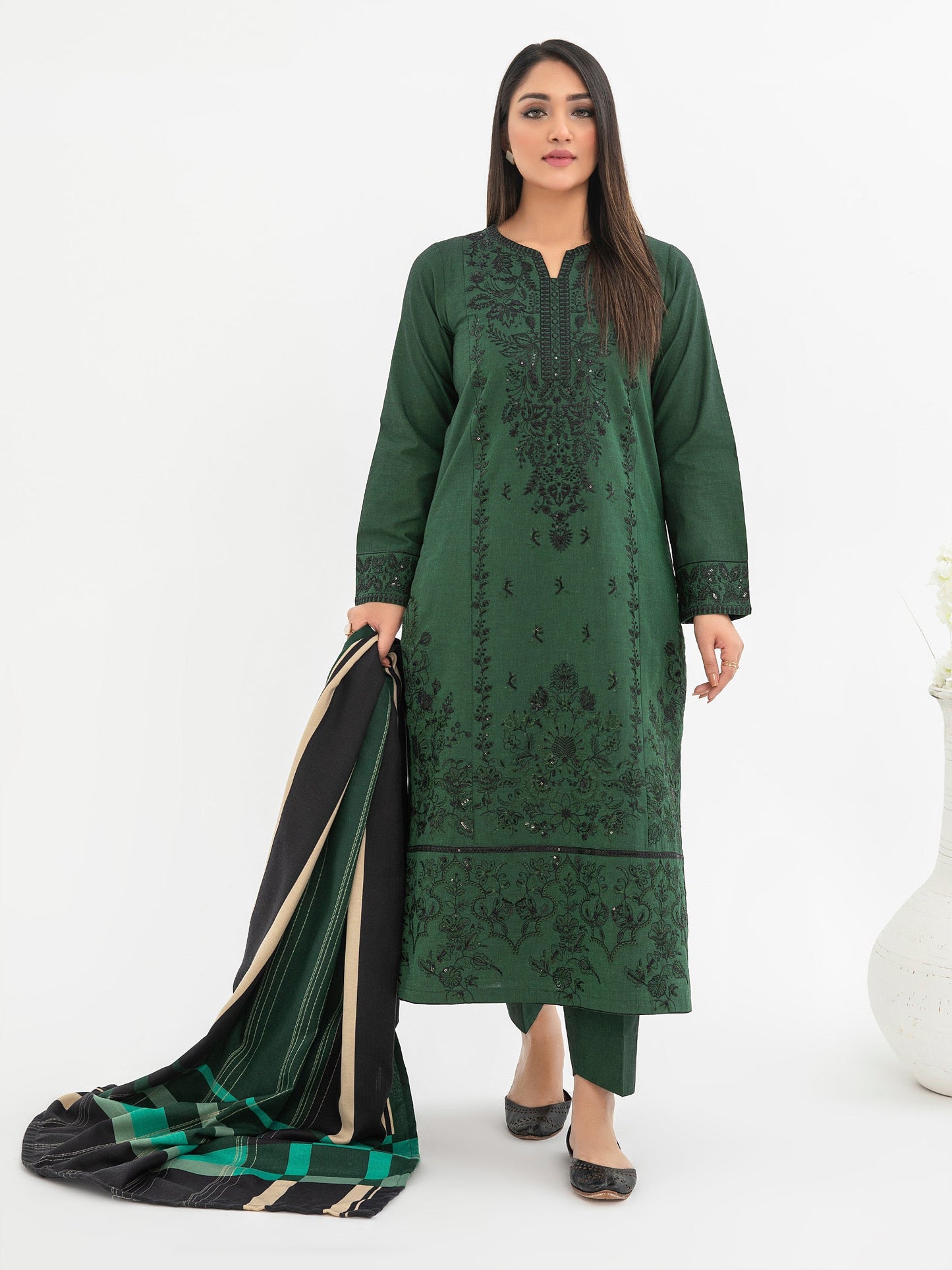 3 Piece Yarn Dyed Suit-Embroidered(Pret)