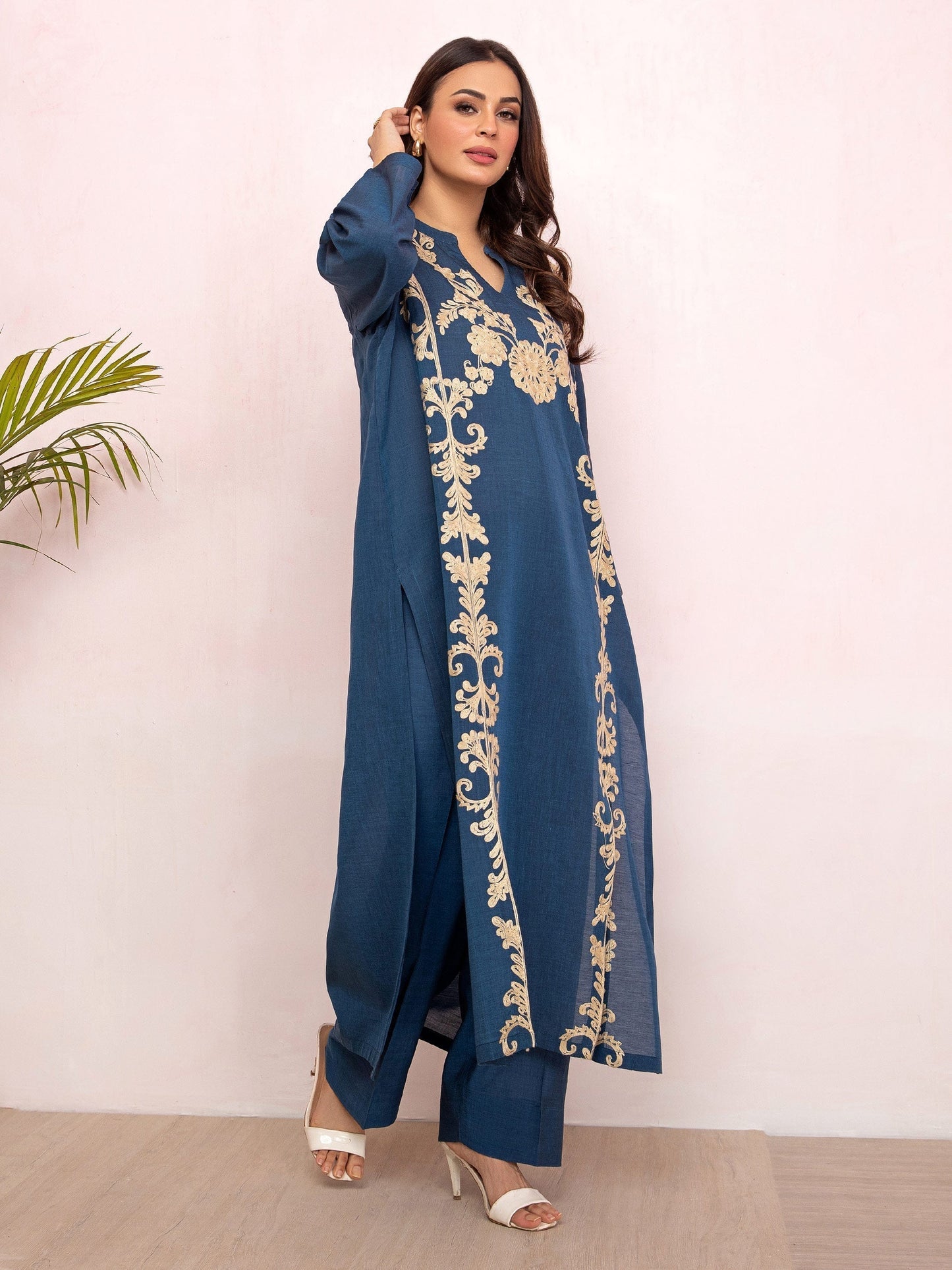 3 Piece Yarn Dyed Suit-Embroidered (Pret)