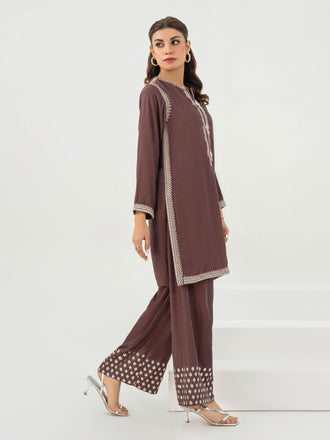 2-piece-velvet-suit-embroidered-(pret)