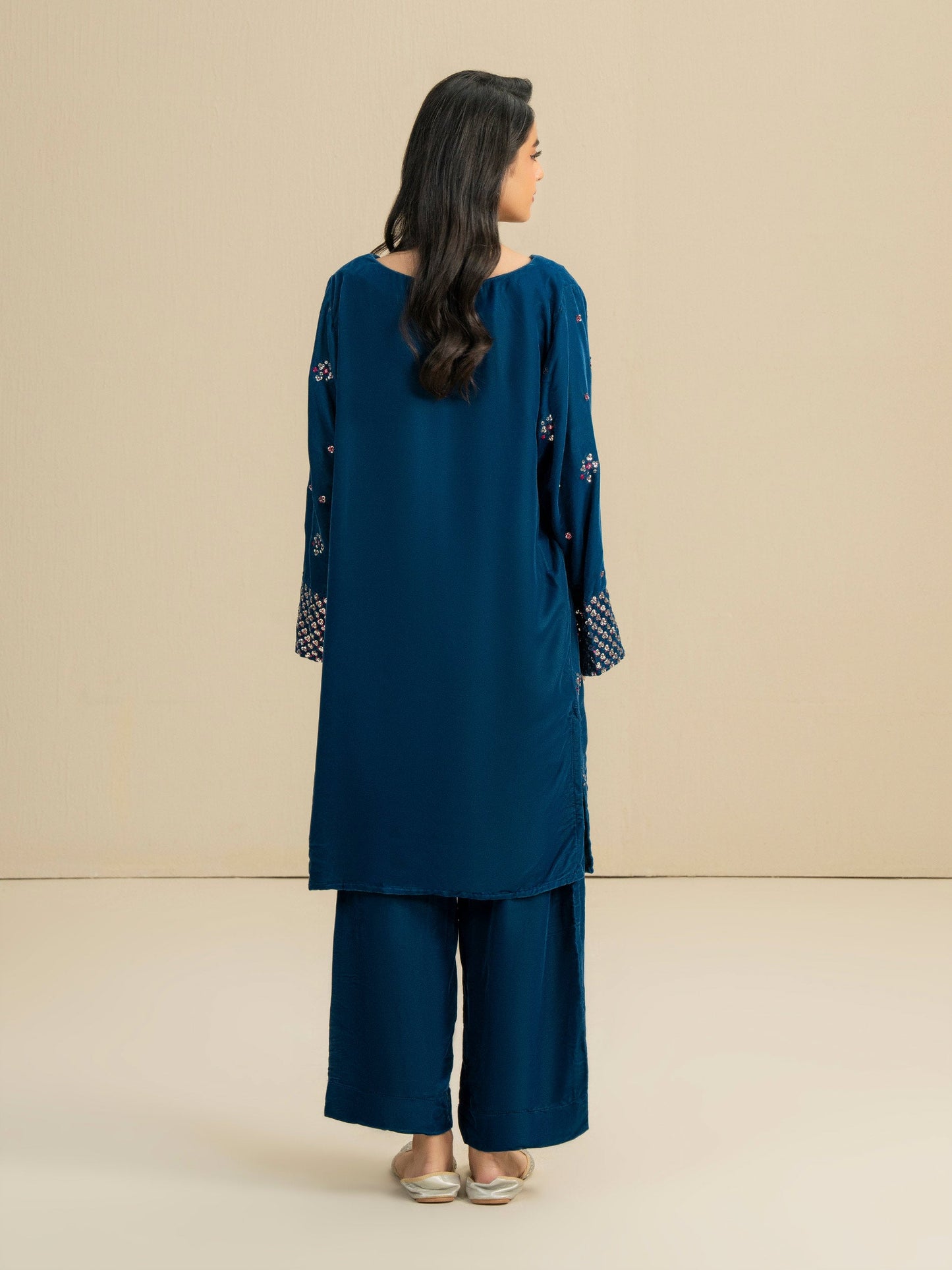 2 Piece Velvet Suit-Embellished (Pret)