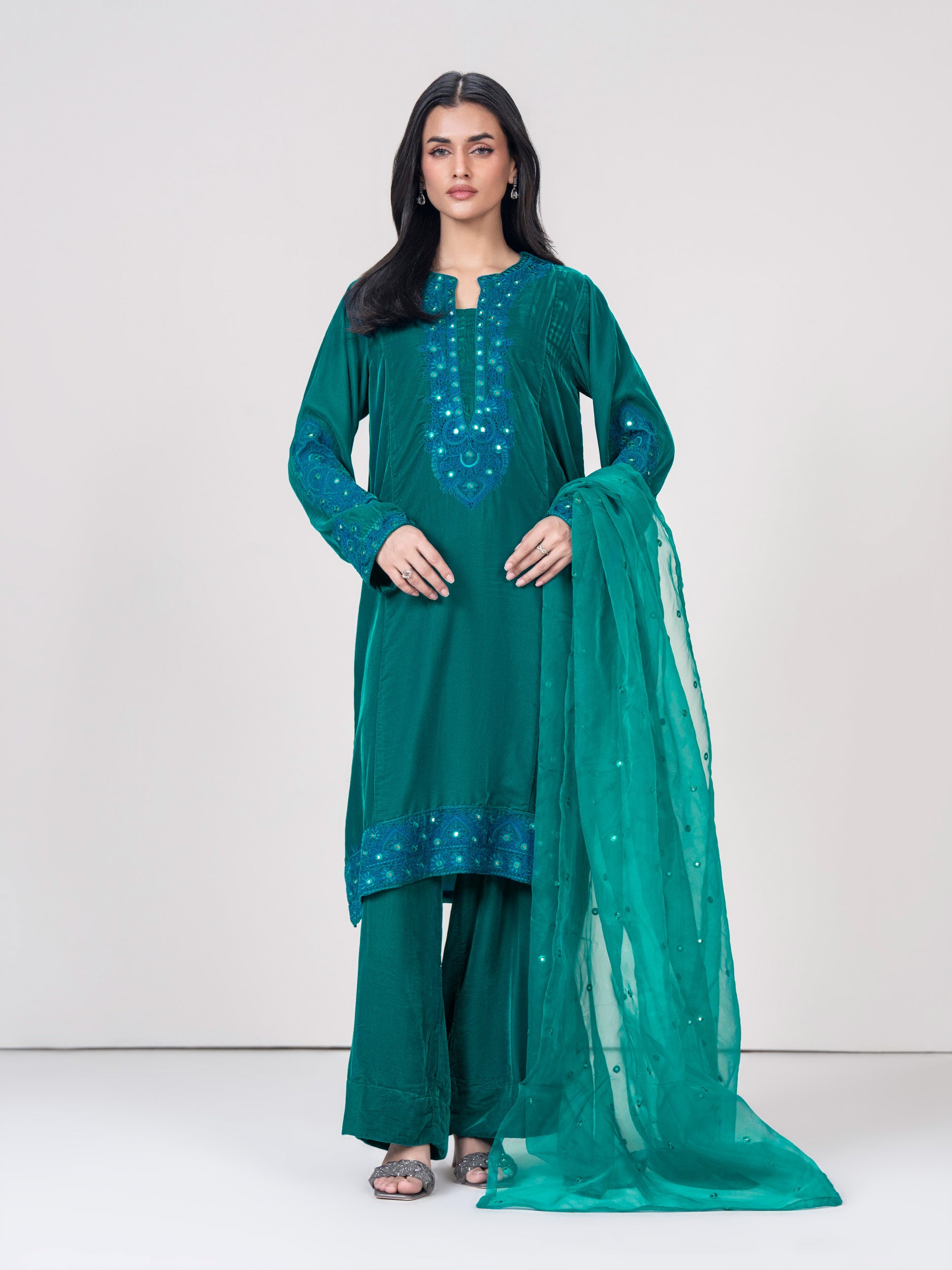 3-piece-velvet-suit--embroidered-(pret)