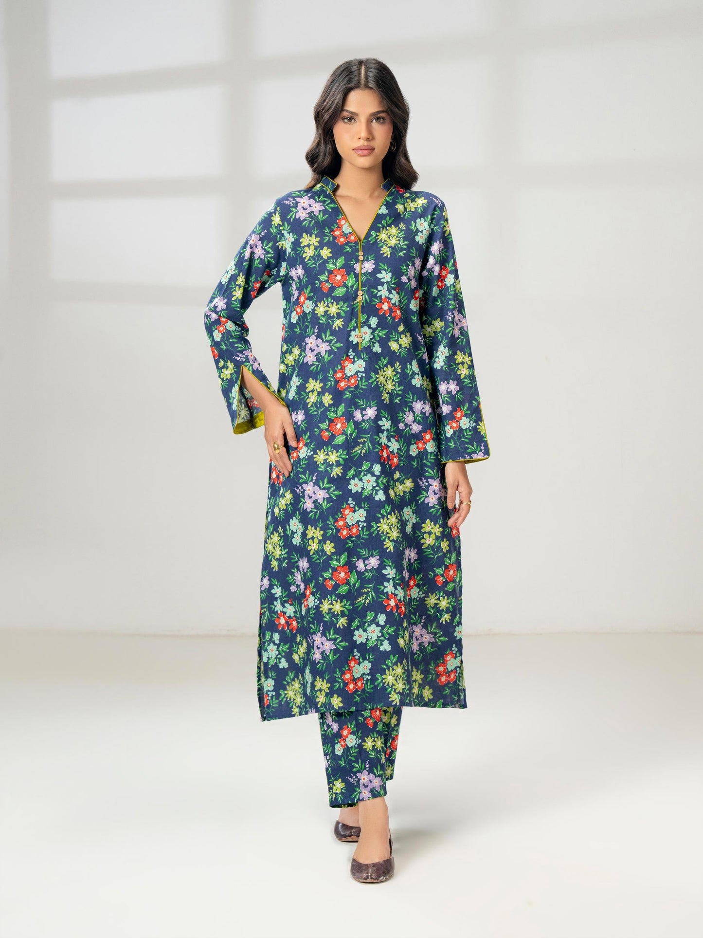 2 Piece Khaddar Suit-Printed (Pret)