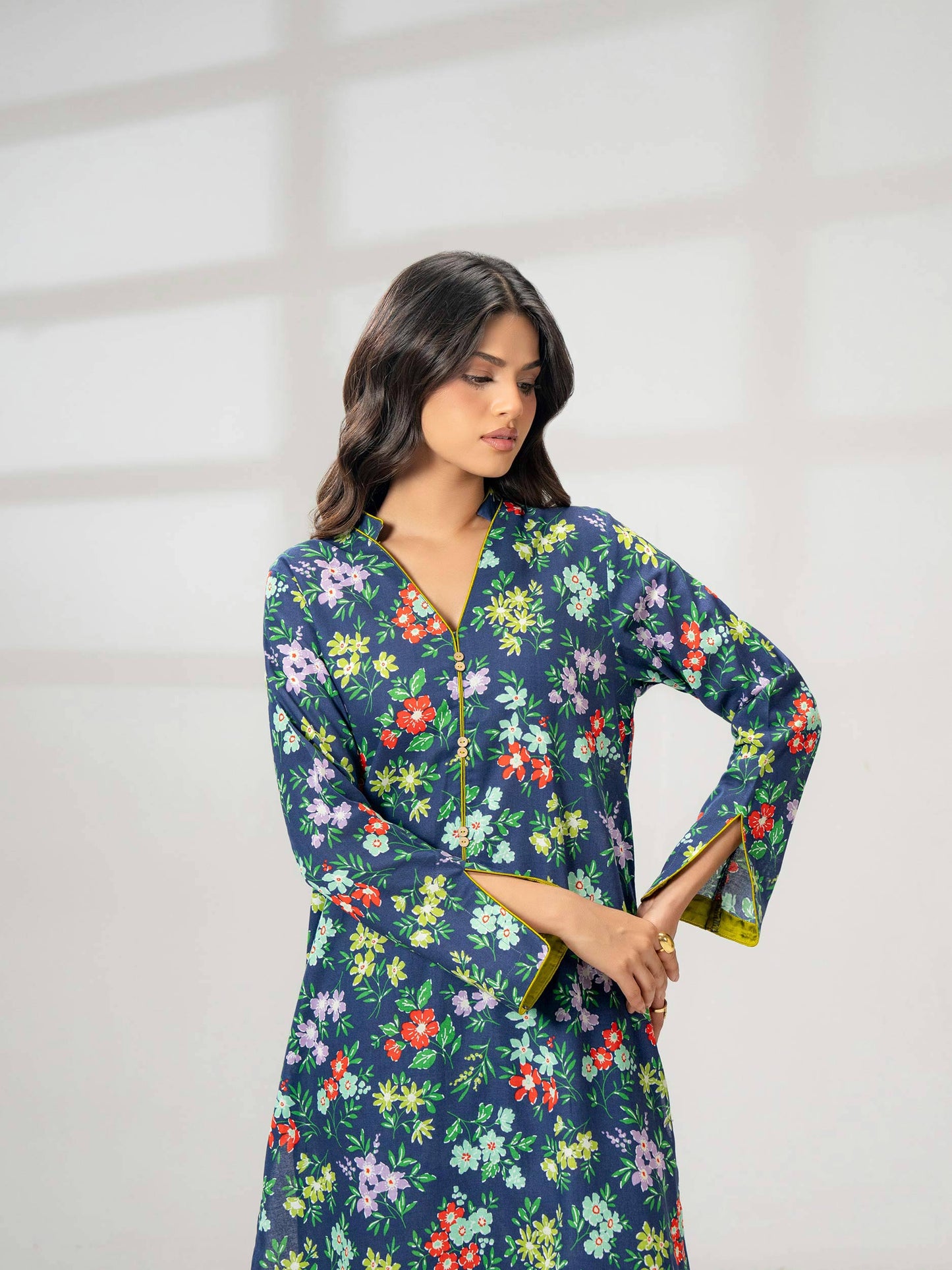 2 Piece Khaddar Suit-Printed (Pret)
