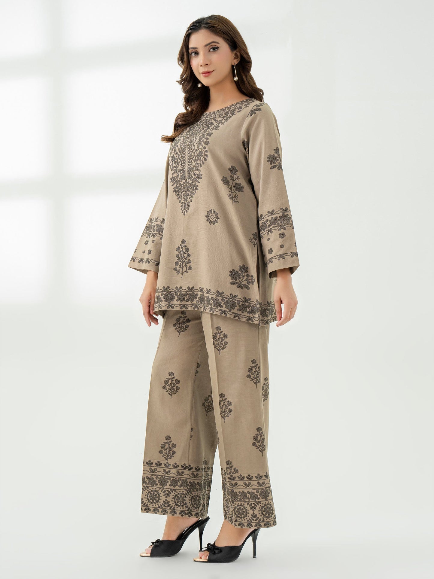 Khaddar Co-Ord Set-Printed (Pret)