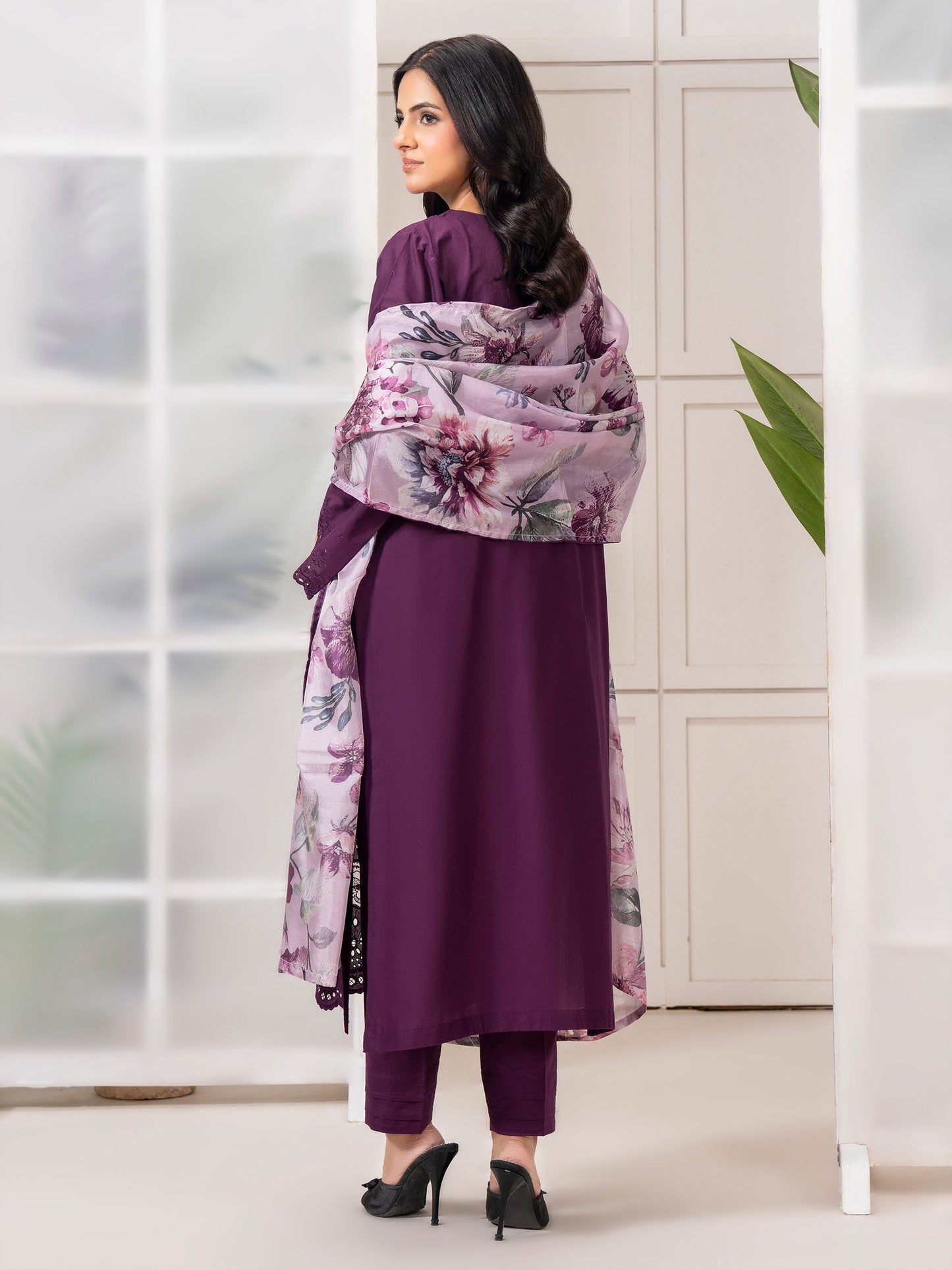 3 Piece Lawn Suit-Embroidered (Pret)