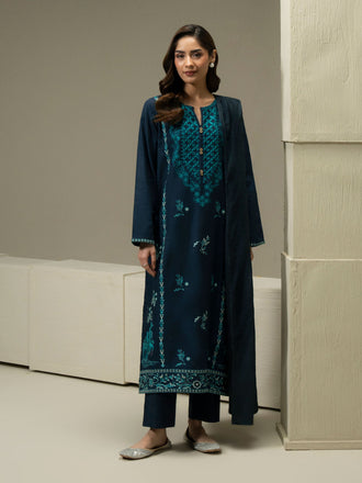 3-piece-khaddar-suit-embroidered-(pret)