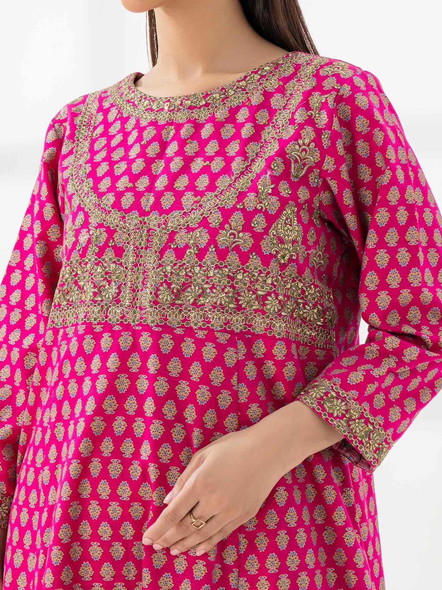 2 Piece Khaddar Suit-Embroidered (Pret)