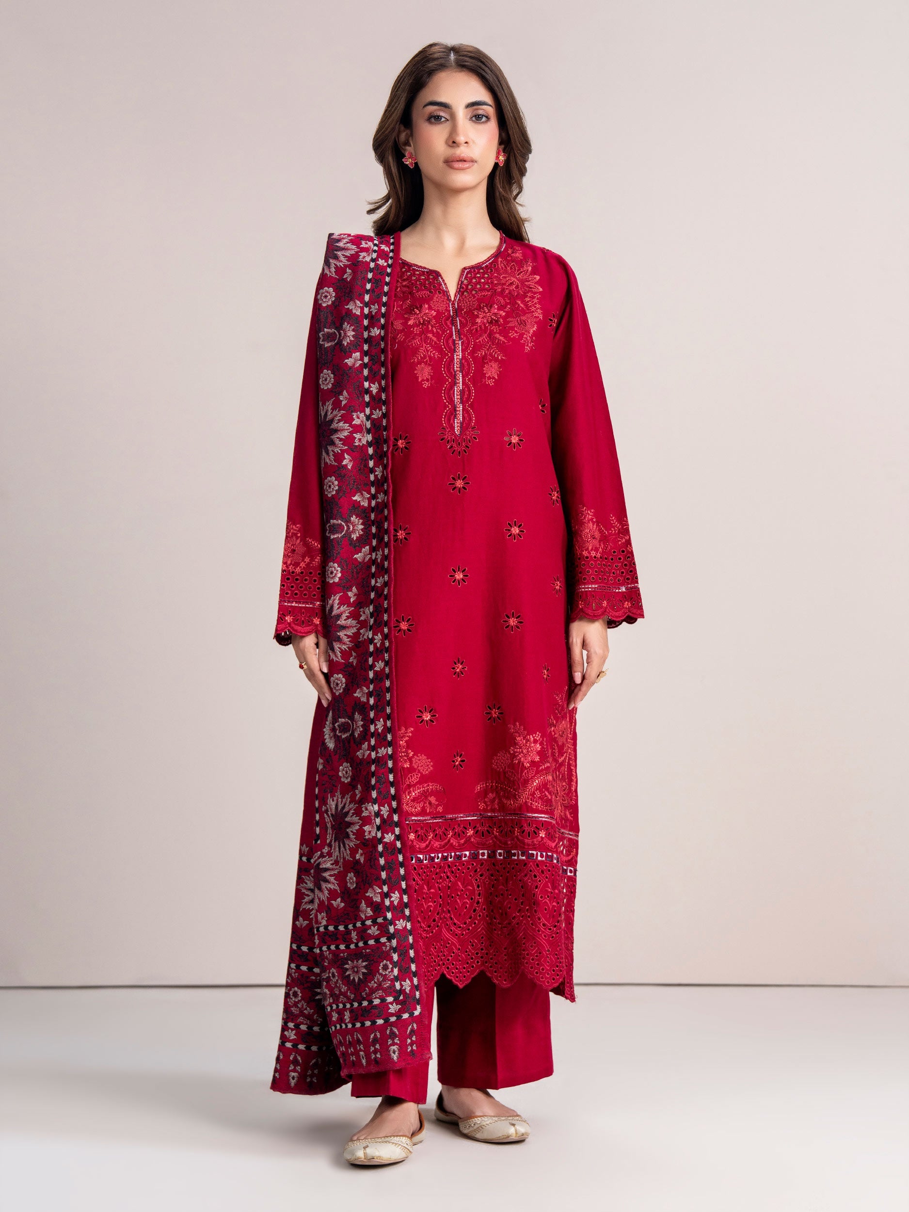 3-piece-khaddar-suit--embroidered-(pret)