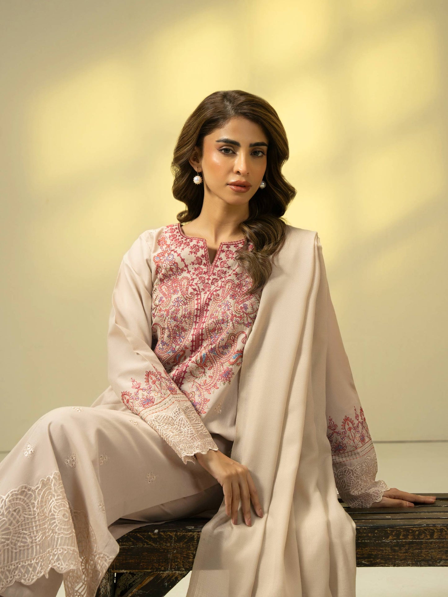 3 Piece Khaddar Suit-Embroidered (Pret)