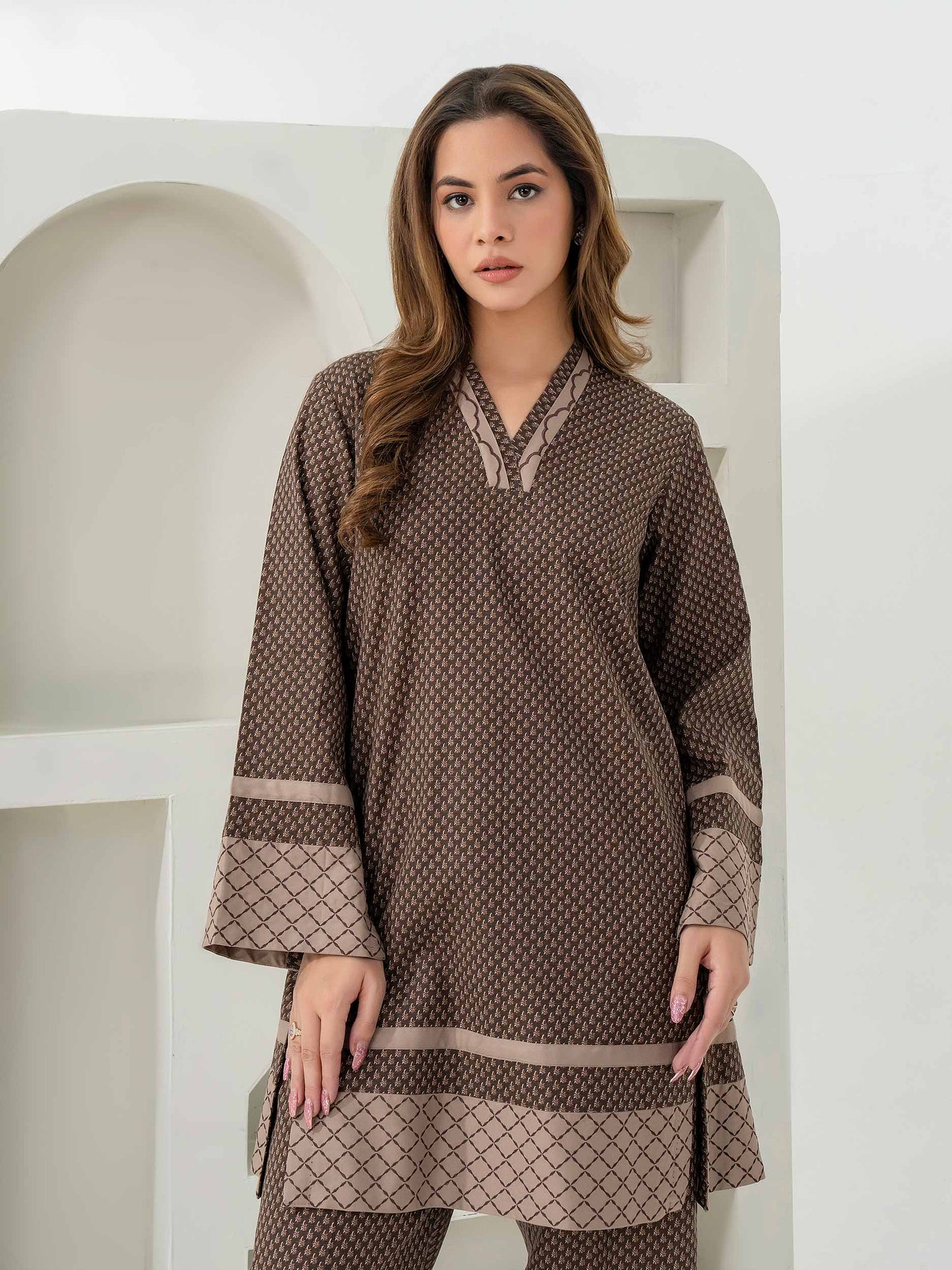 Khaddar Co-Ord Set-Embroidered (Pret)