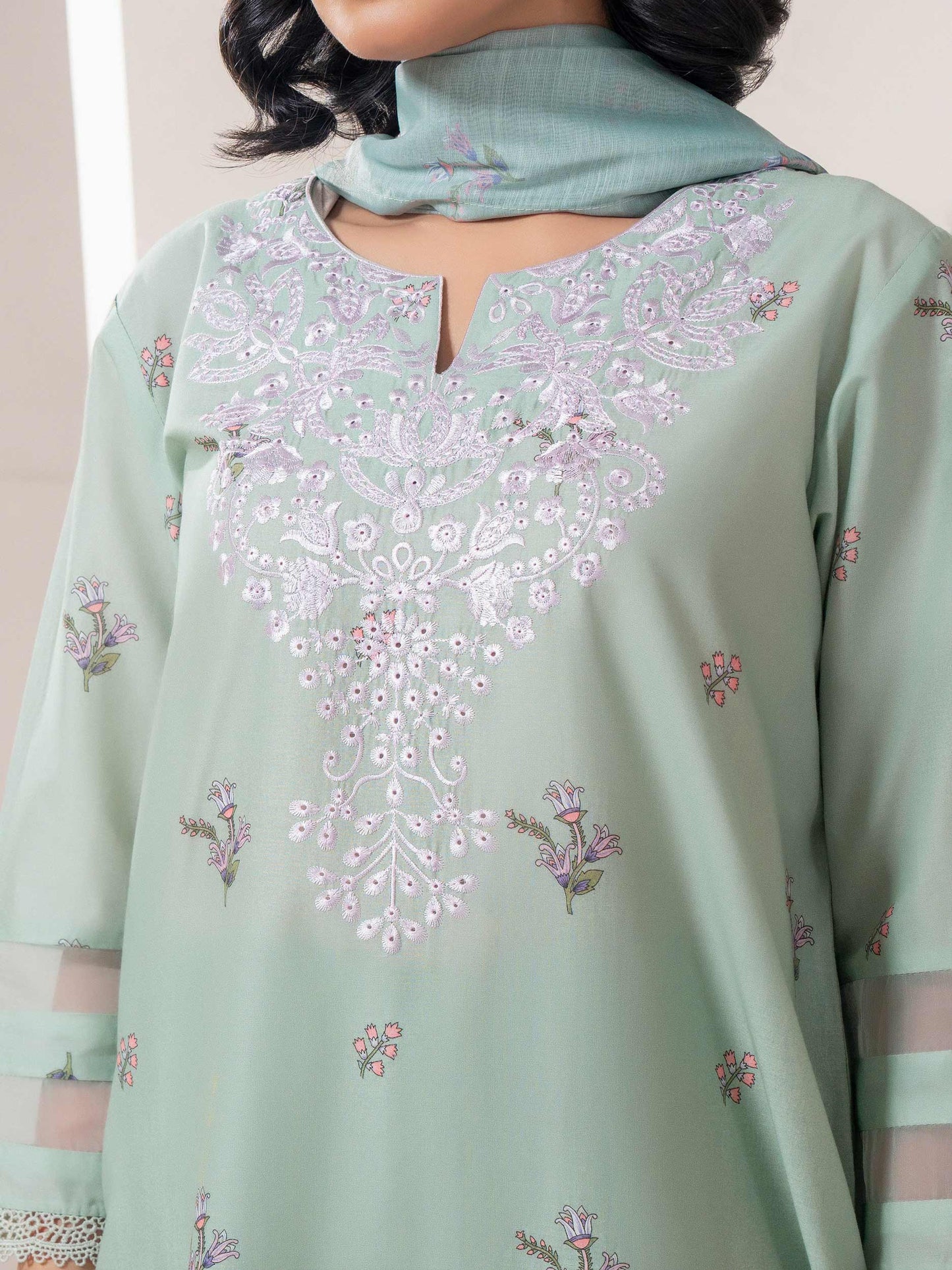 3 Piece Lawn Suit-Embroidered (Pret)
