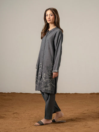 2-piece-yarn-dyed-suit-embroidered-(pret)