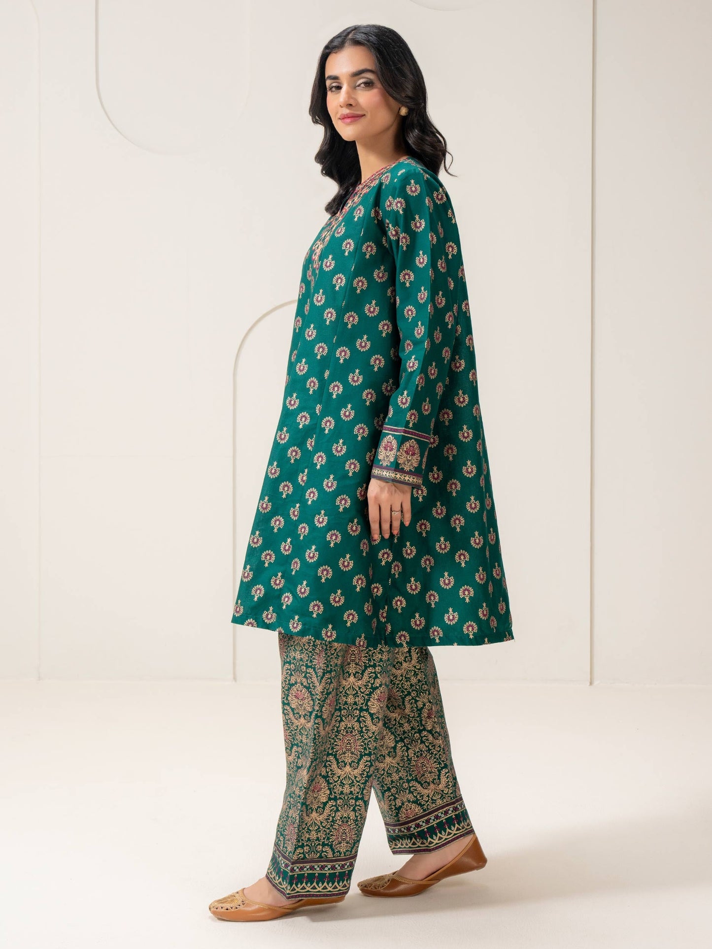 2 Piece Lawn Suit-Embroidered (Pret)