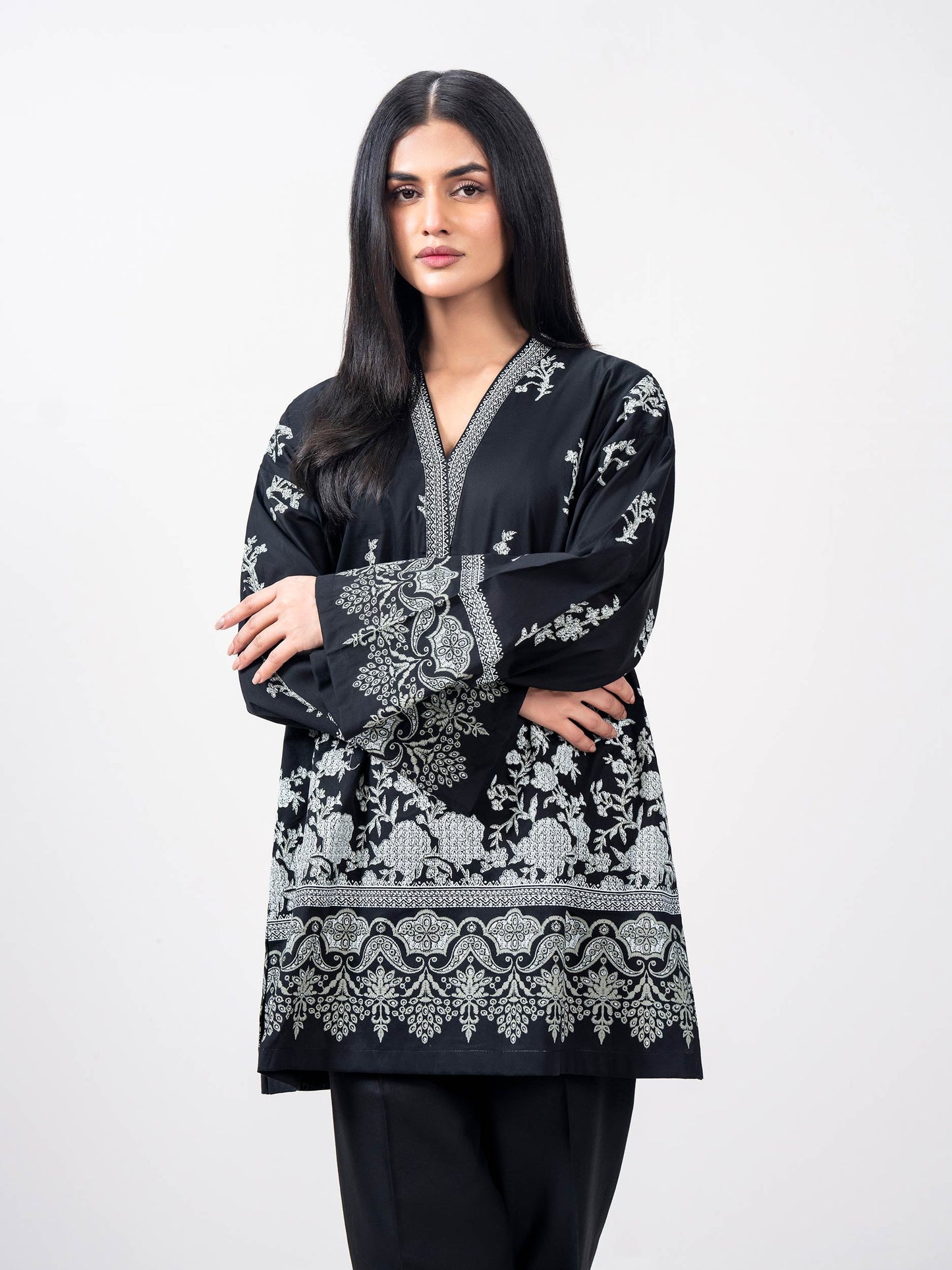 Cambric Kurti (Pret)