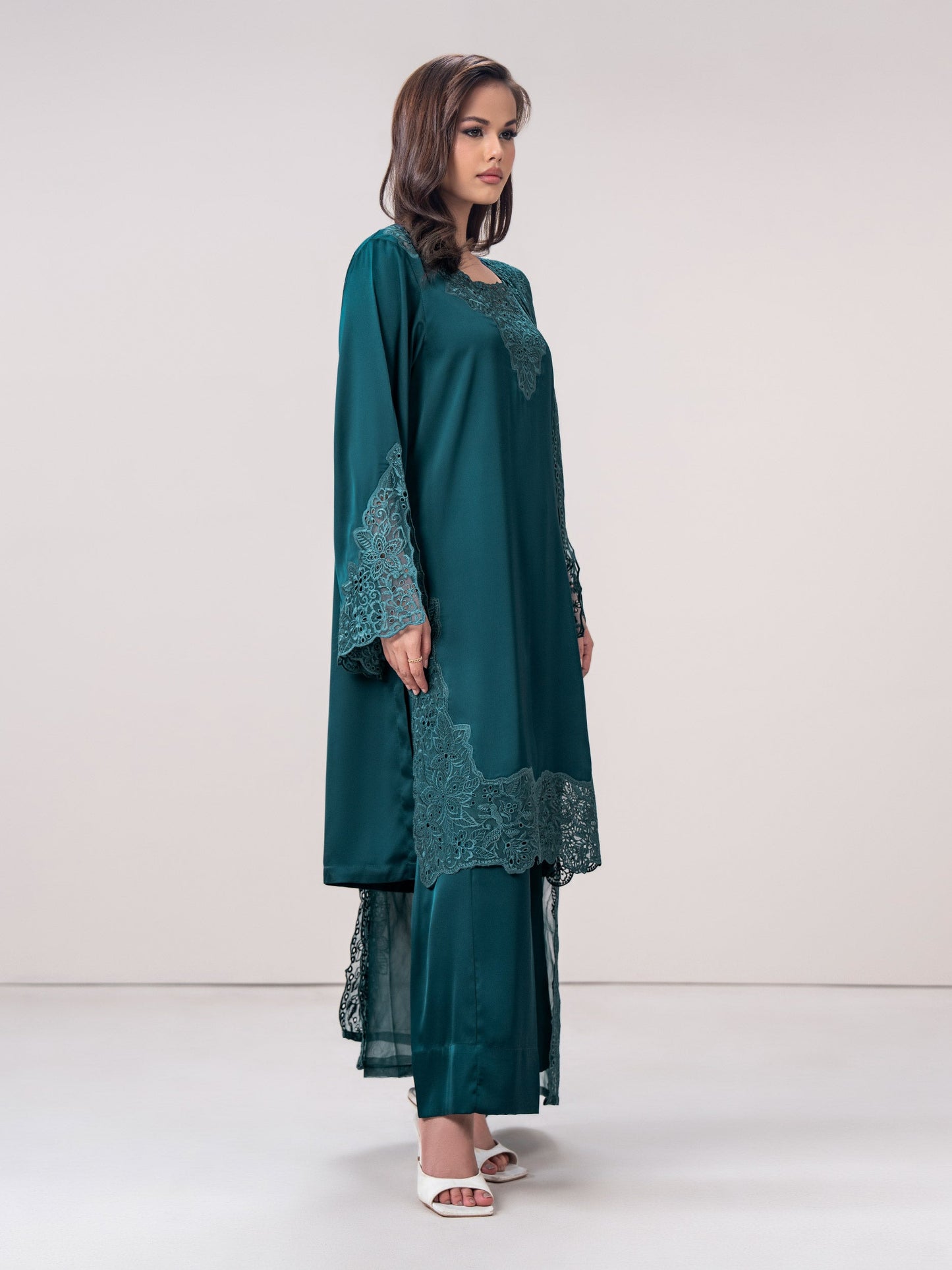 3 Piece Grip Suit- Embroidered (Pret)