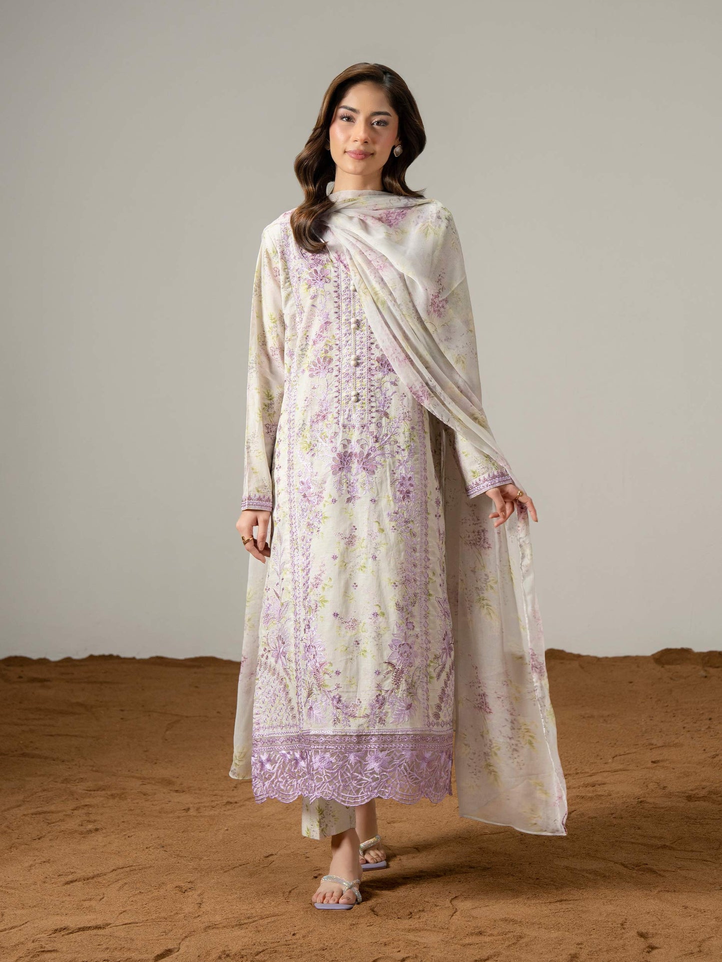 3 Piece Lawn Suit-Embroidered (Pret)