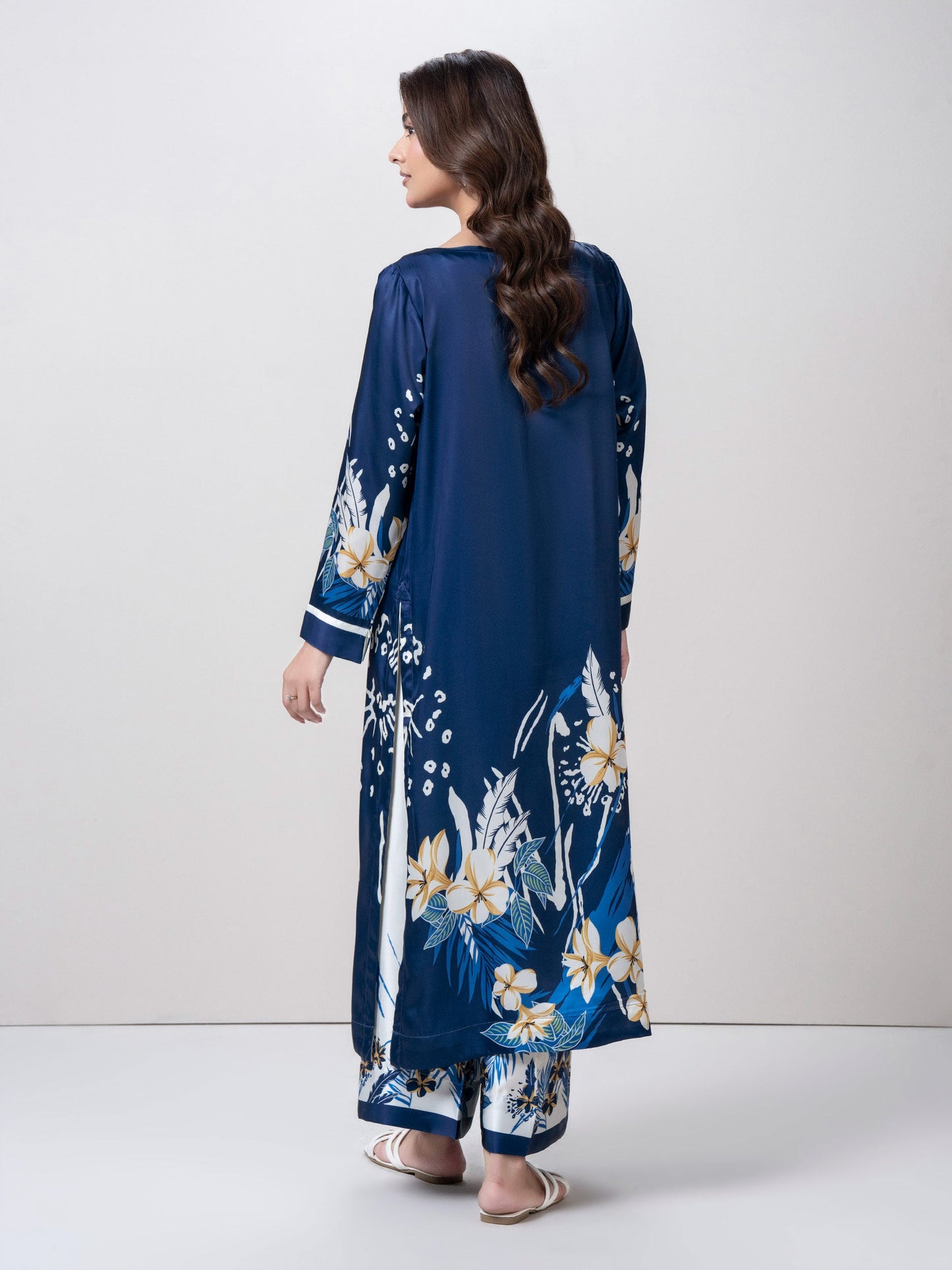 2-Piece Silk Suit (Pret)