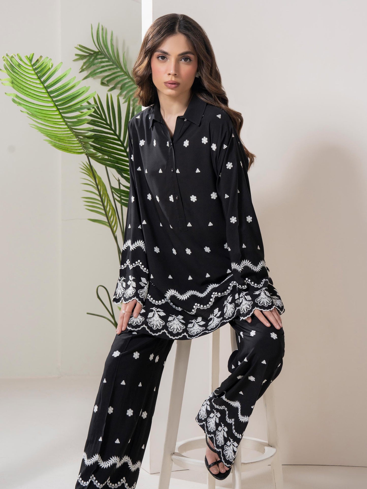 Linen  Co-Ord-Embroidered (Pret)