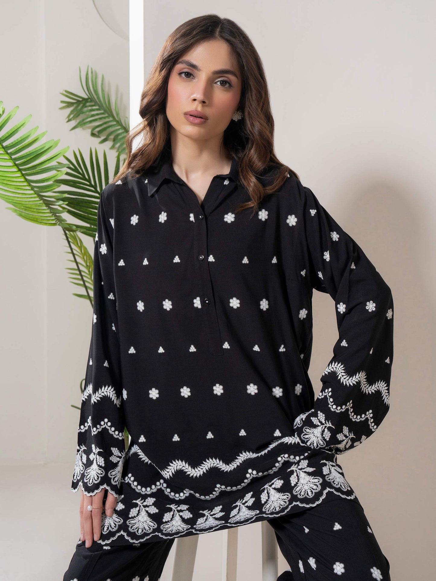 Linen  Co-Ord-Embroidered (Pret)