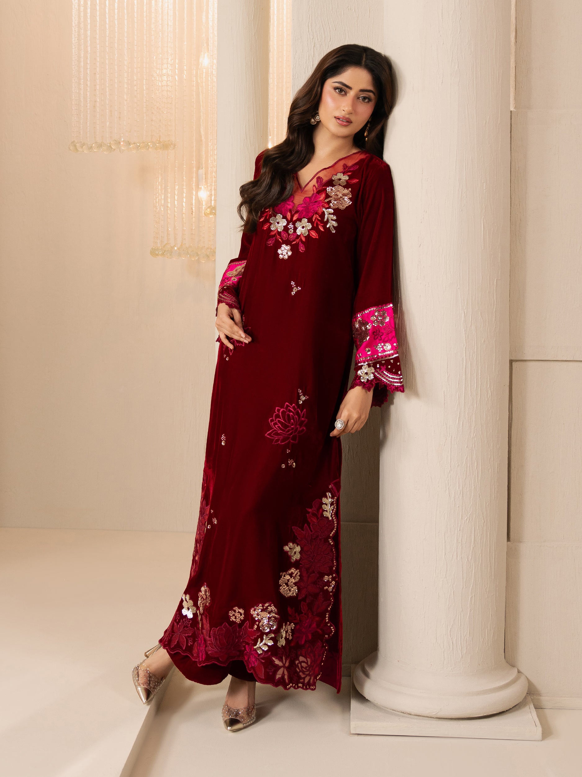 2-piece-velvet-suit-embroidered-(pret)