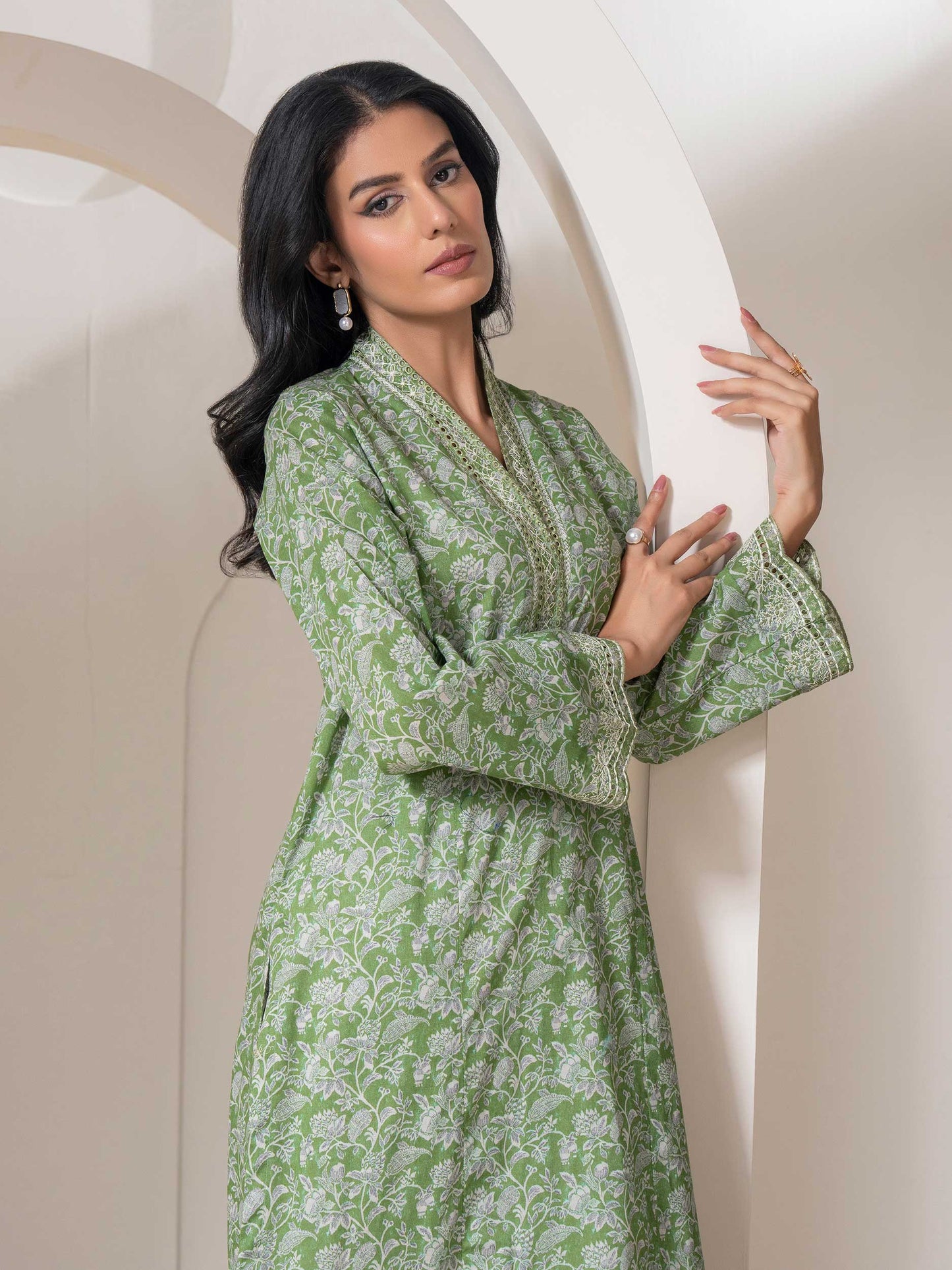 2 Piece Lawn Suit-Embroidered (Pret)