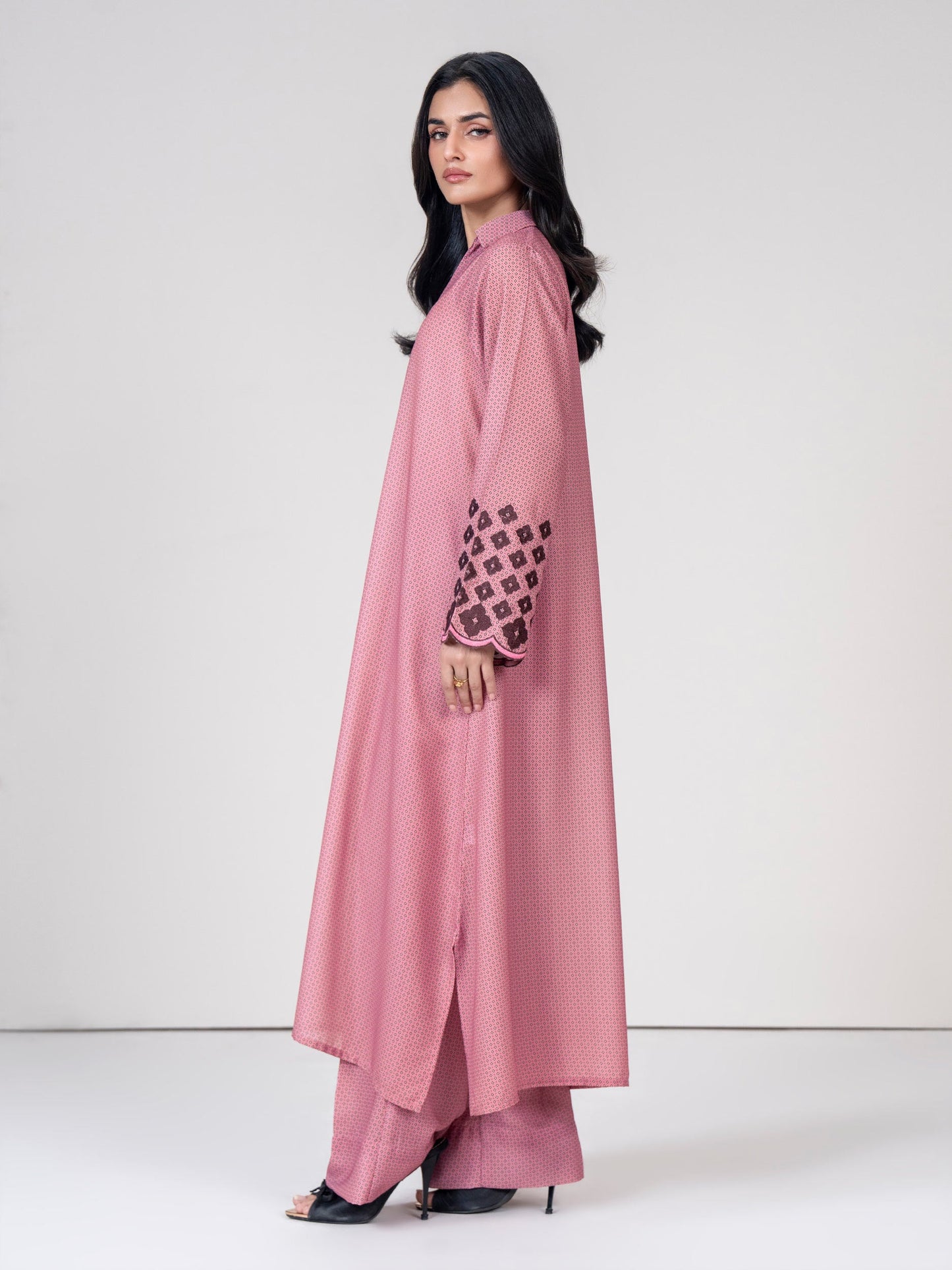 2 Piece Grip Suit- Embroidered (Pret)