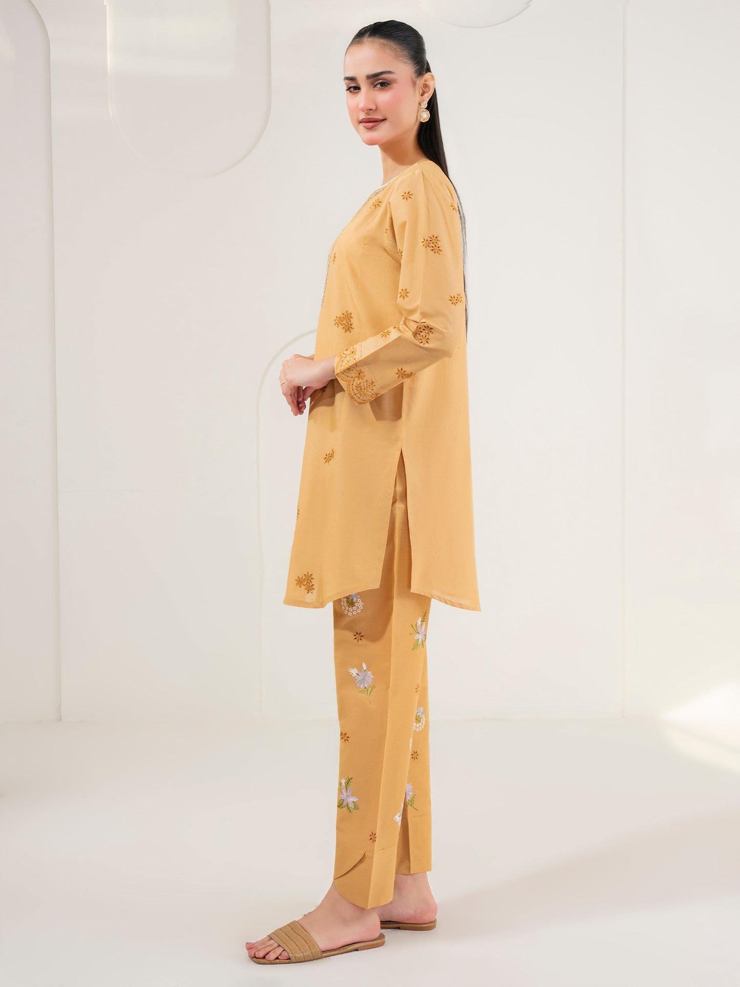 2 Piece Lawn Suit-Embroidered (Pret)