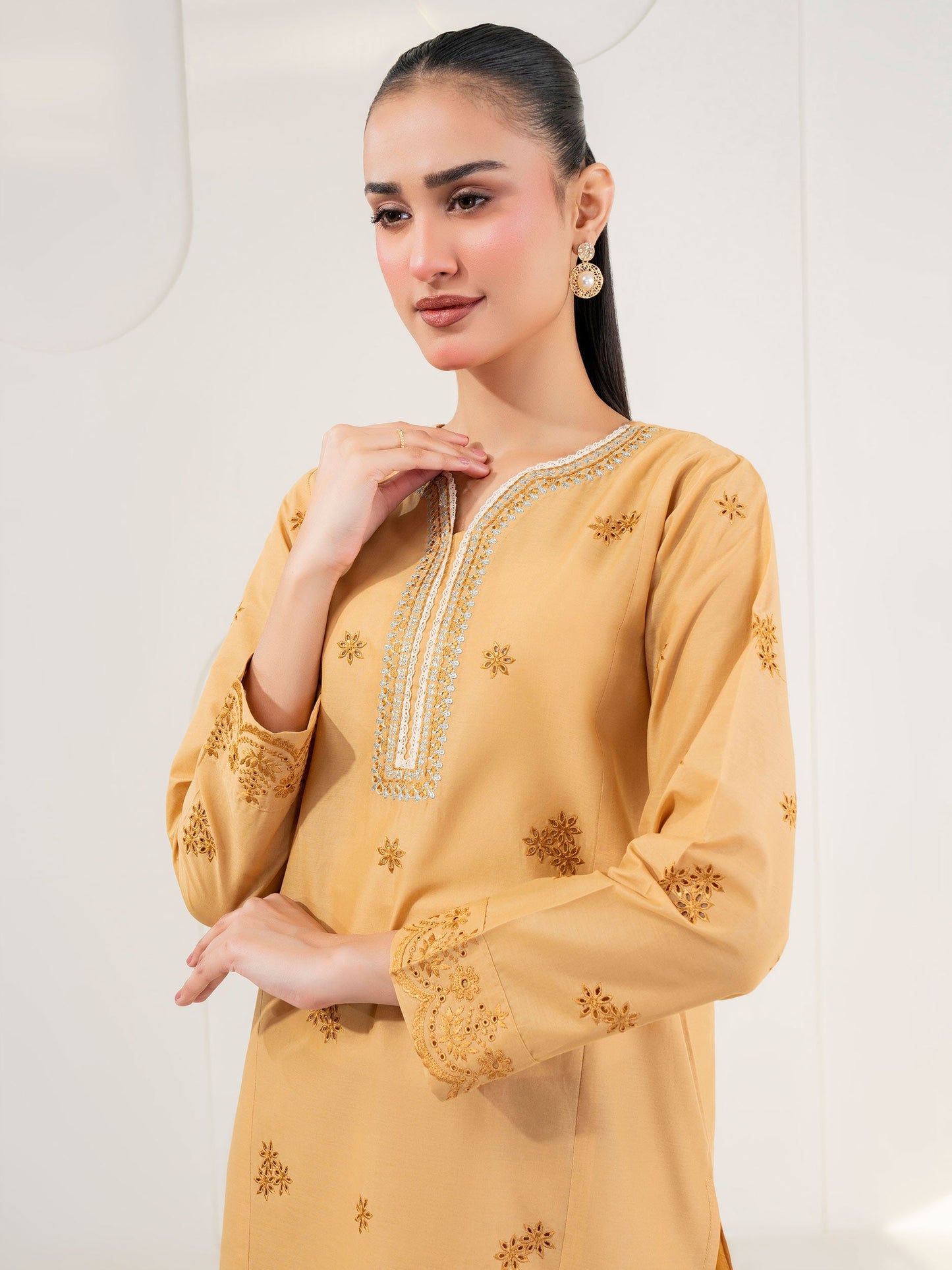 2 Piece Lawn Suit-Embroidered (Pret)