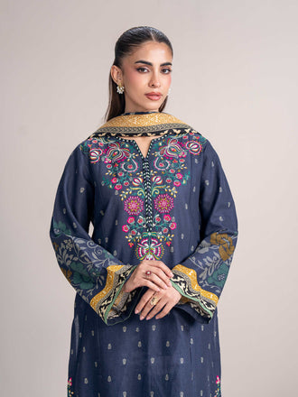 3-piece-khaddar-suit--embroidered-(pret)