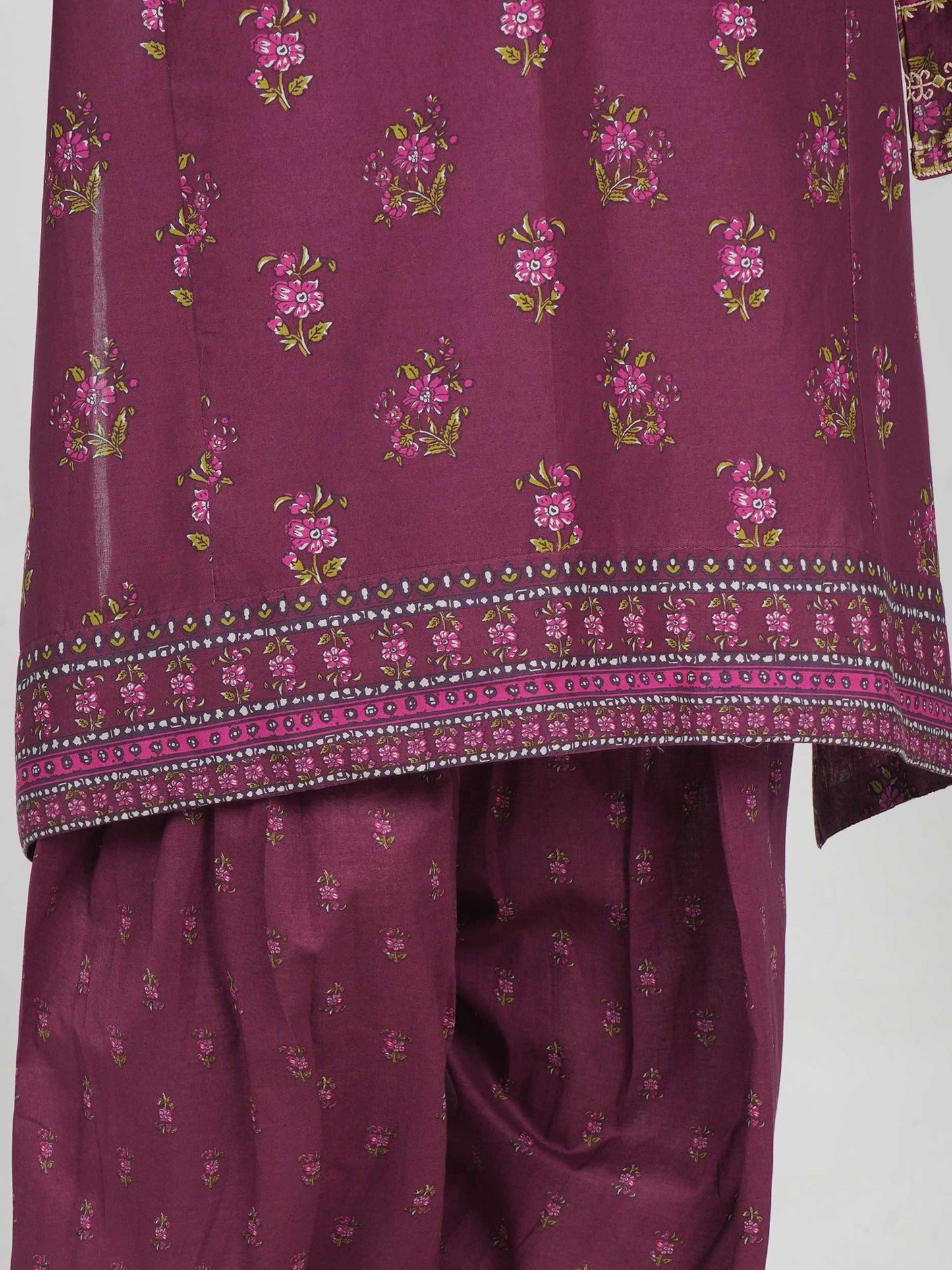 3 Piece Lawn Suit- Embroidered (Pret)