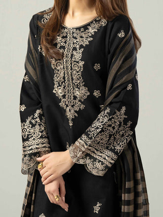3-piece-khaddar-suit--embroidered-(pret)