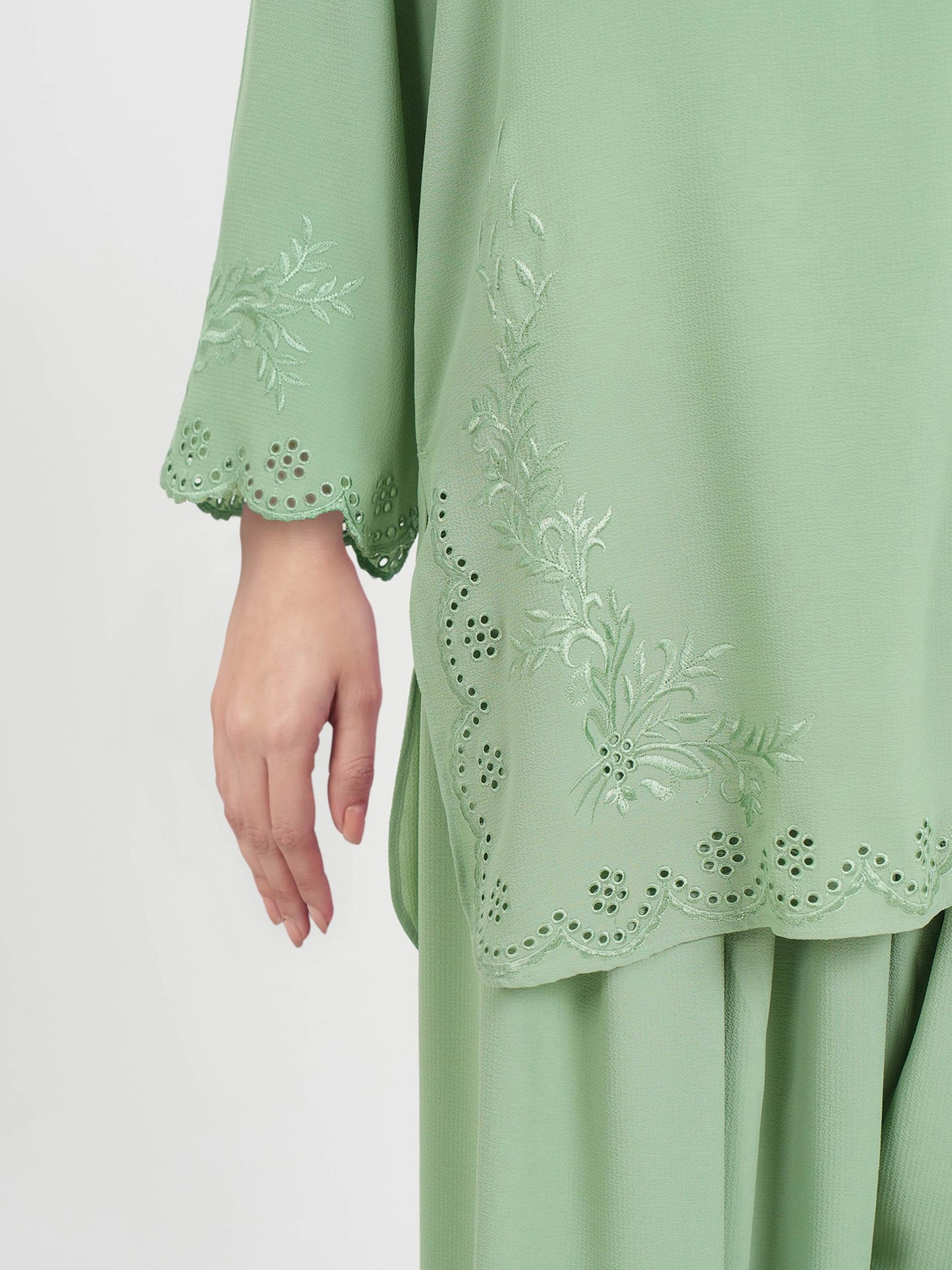 Grip Co-ord set- Embroidered