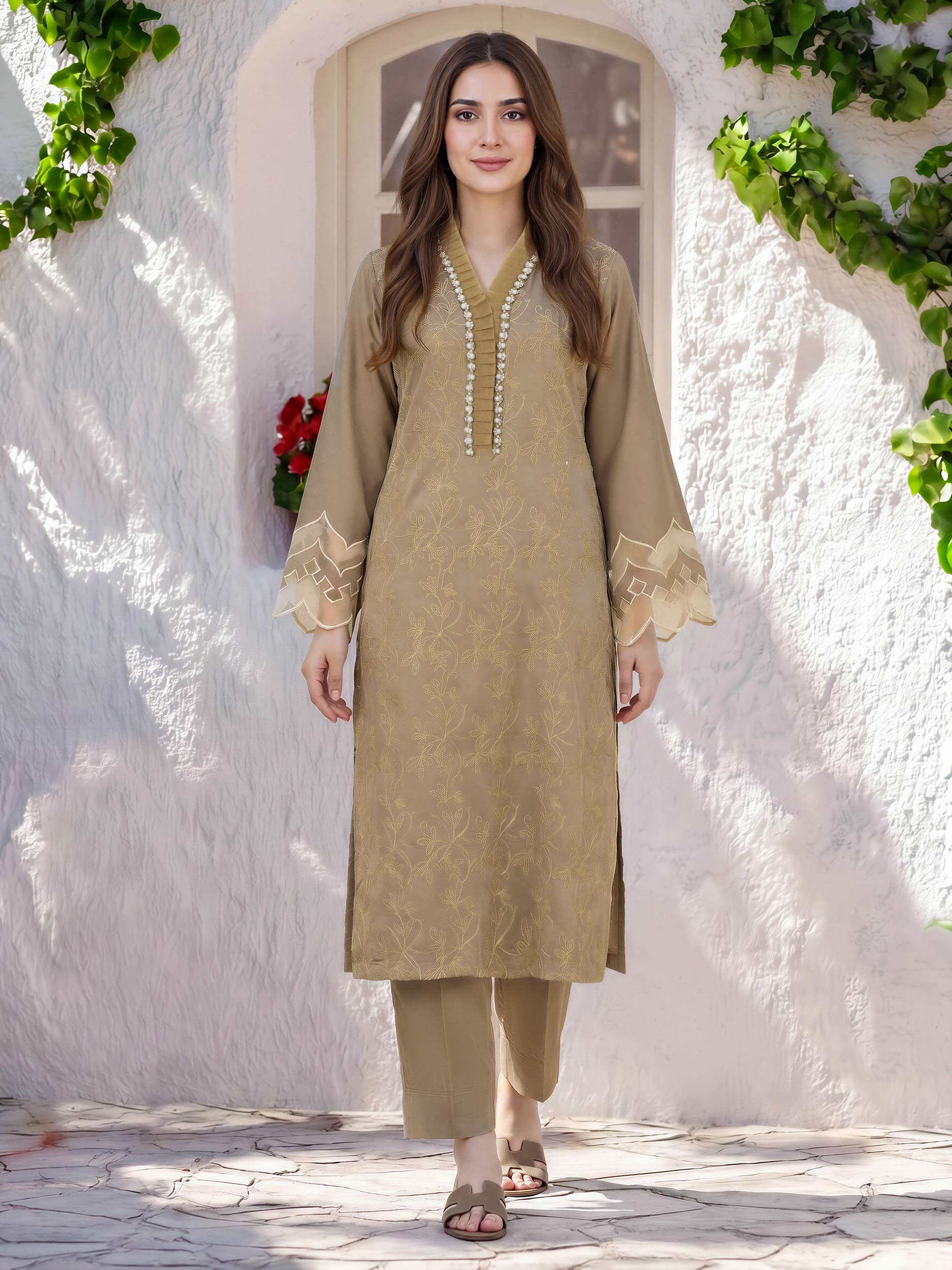 2-piece-silk-suit--embroidered-(pret)