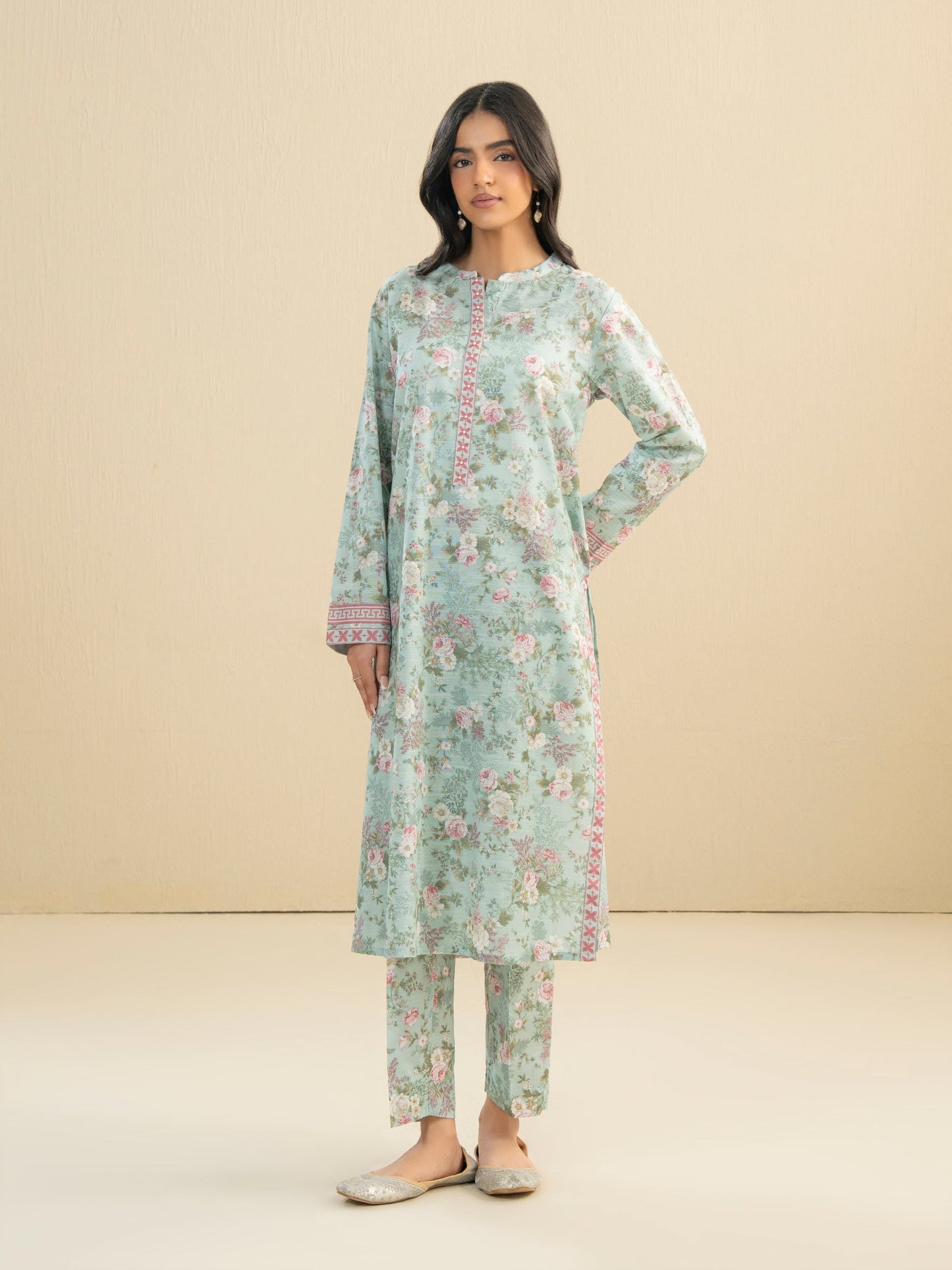 2 Piece Khaddar Suit-Printed (Pret)