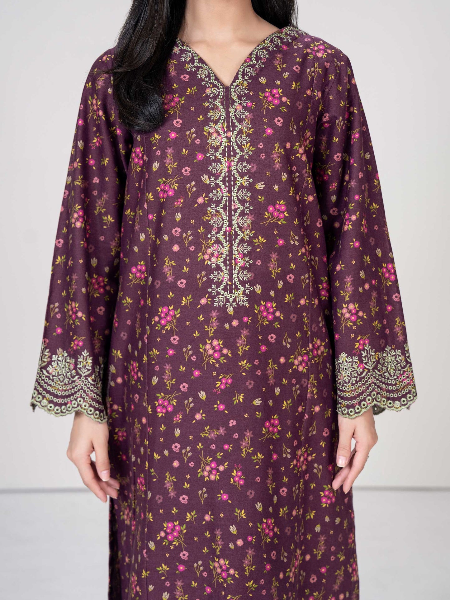 2 Piece Khaddar Suit- Embroidered (Pret)