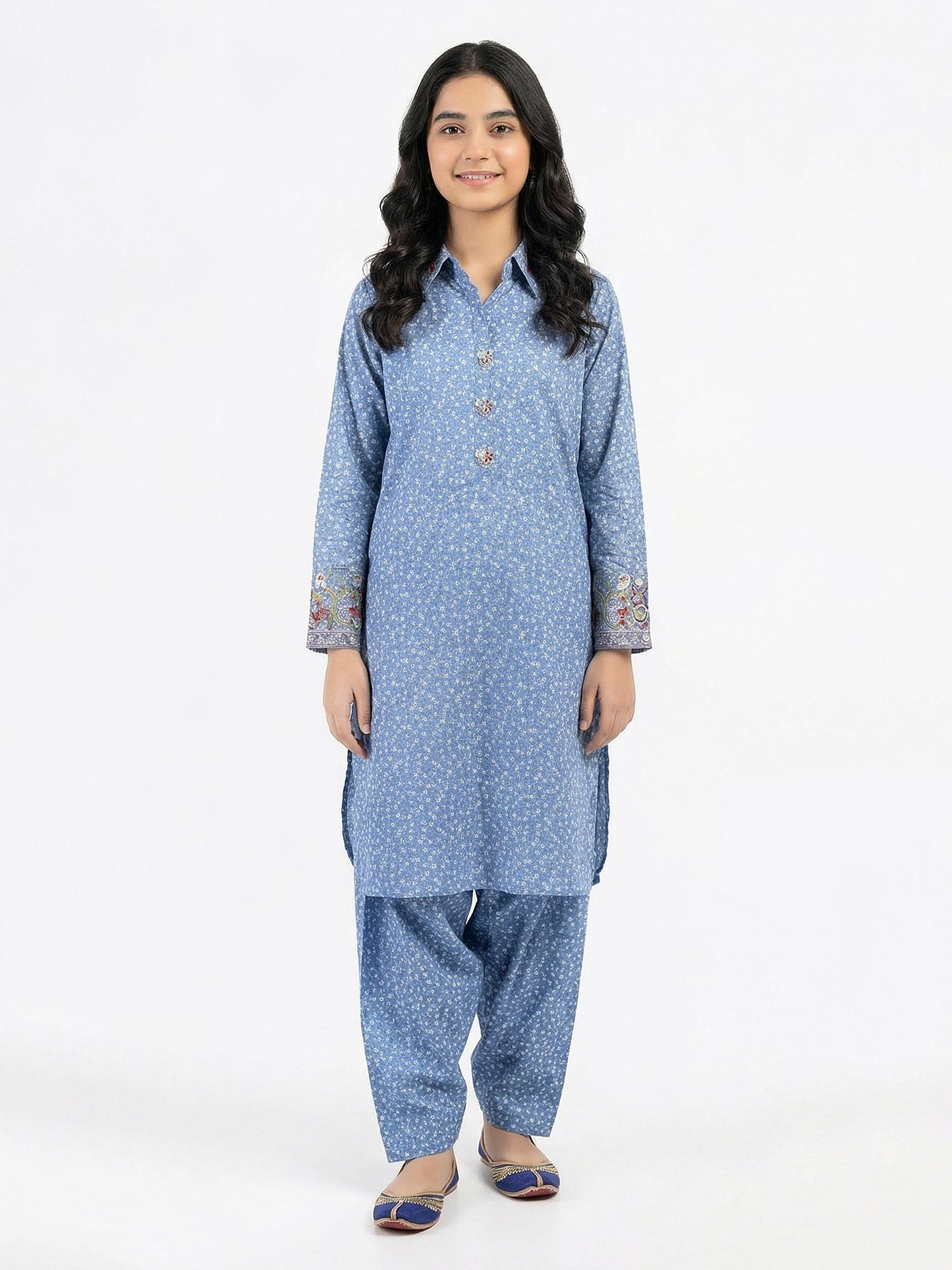 2 Piece Khaddar Suit- Embroidered (Pret)