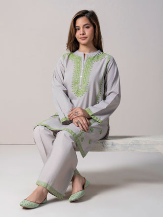 2-piece-khaddar-suit--embossed-(pret)