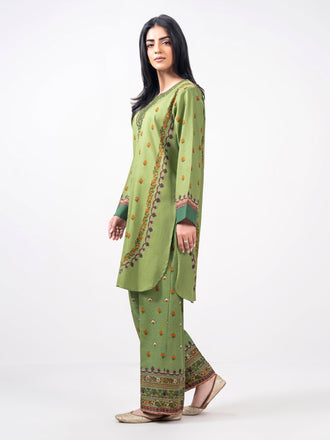 2-piece-khaddar-suit--embroidered-(pret)